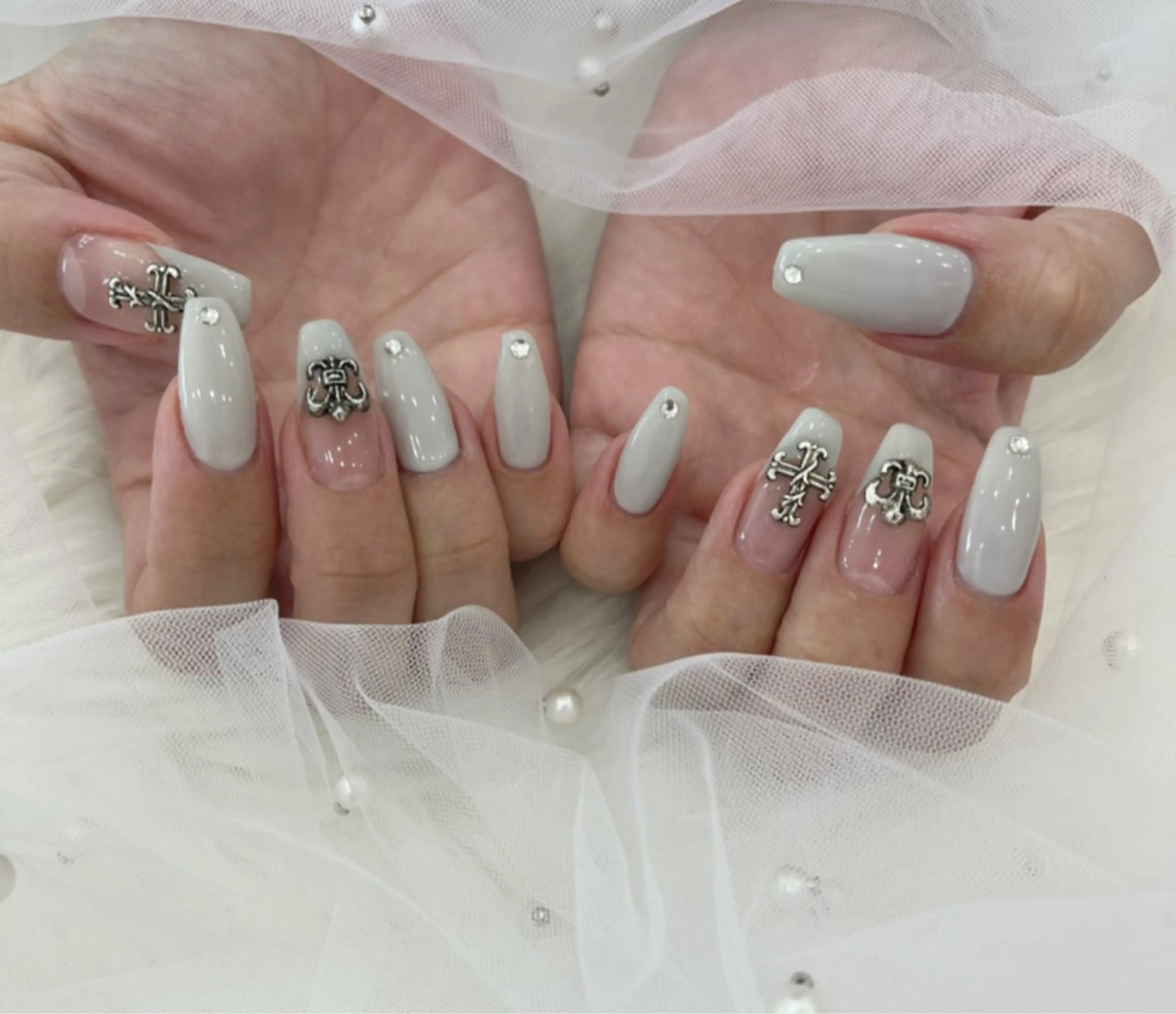 ネイル 長さ出し フットネイル ジェルネイル 韓国ネイル マグネットネイル #Amin nail salonのネイルデザイン