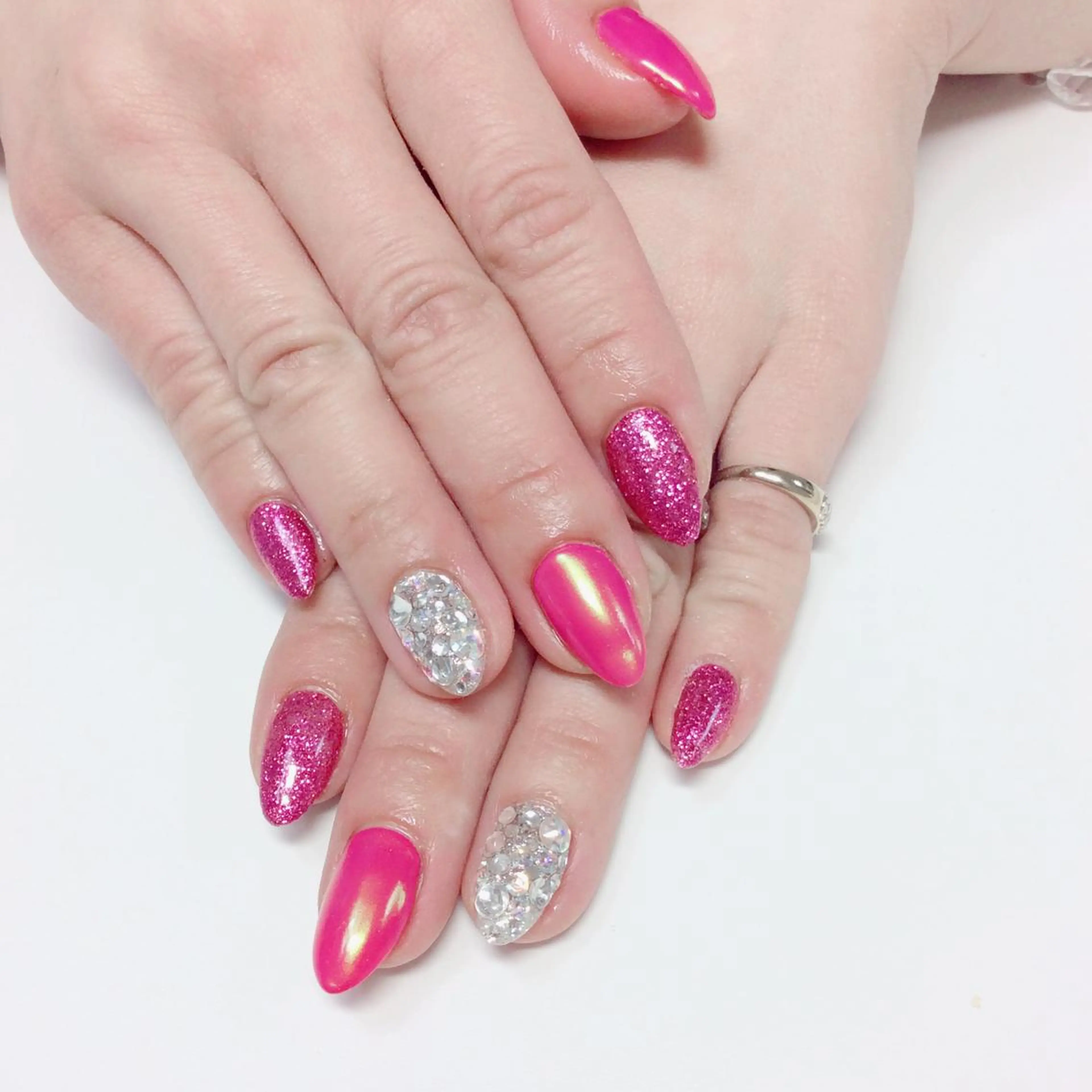 ネイル ミラーネイル ピンク Nail salon Ka pilinaのネイルデザイン