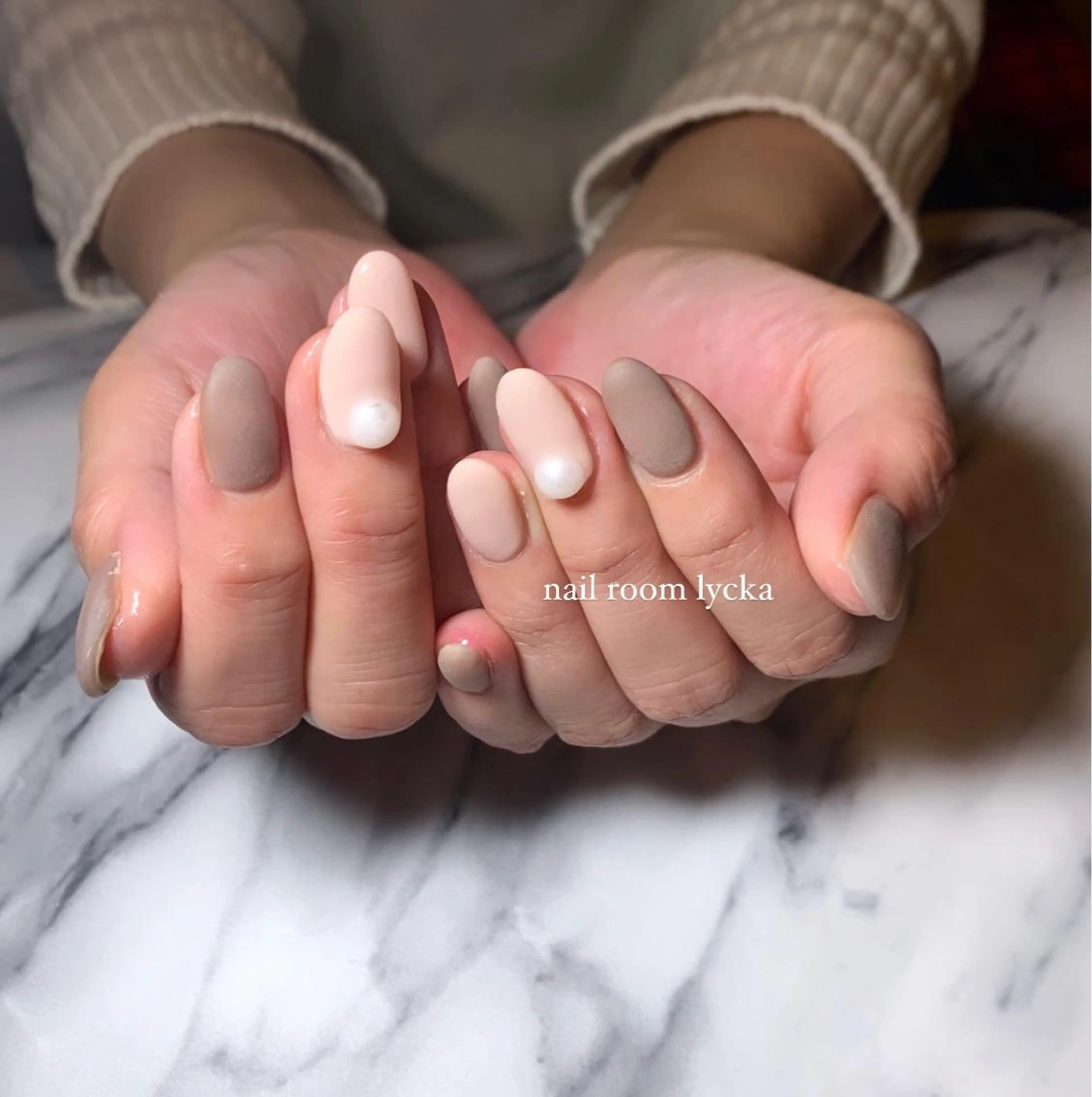 ネイル ﾈｲﾙﾙｰﾑﾘｯｶ 𝐦𝐚𝐲𝐮のネイルデザイン