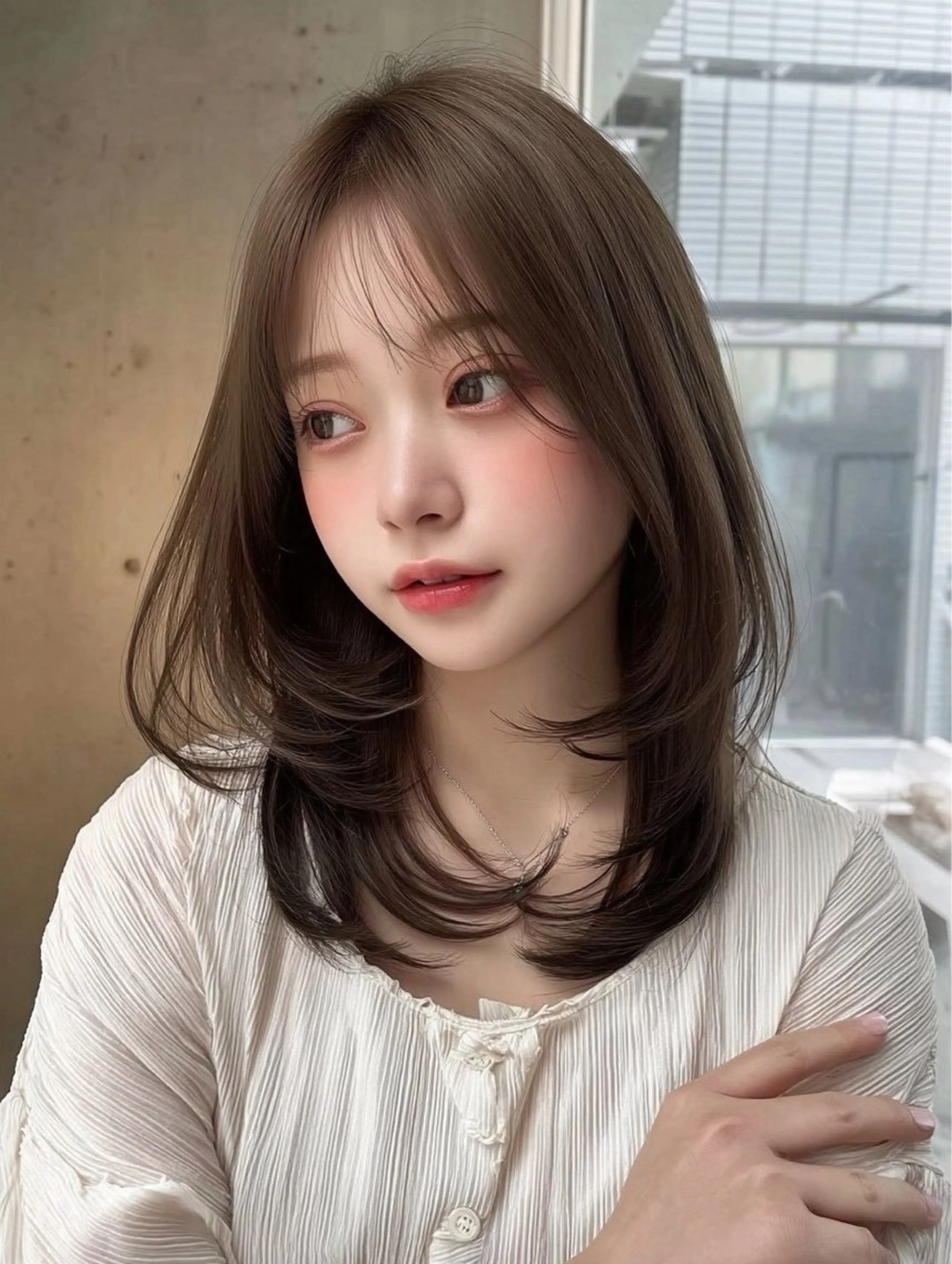 セミロング カラー 透明感カラー くびれヘア 顔周りカット 韓国風ヘア くびれレイヤー カット ヘアカラー トリートメント 🫧ナオ🫧 /韓国 ヘア/ マンツーマンのヘアスタイル