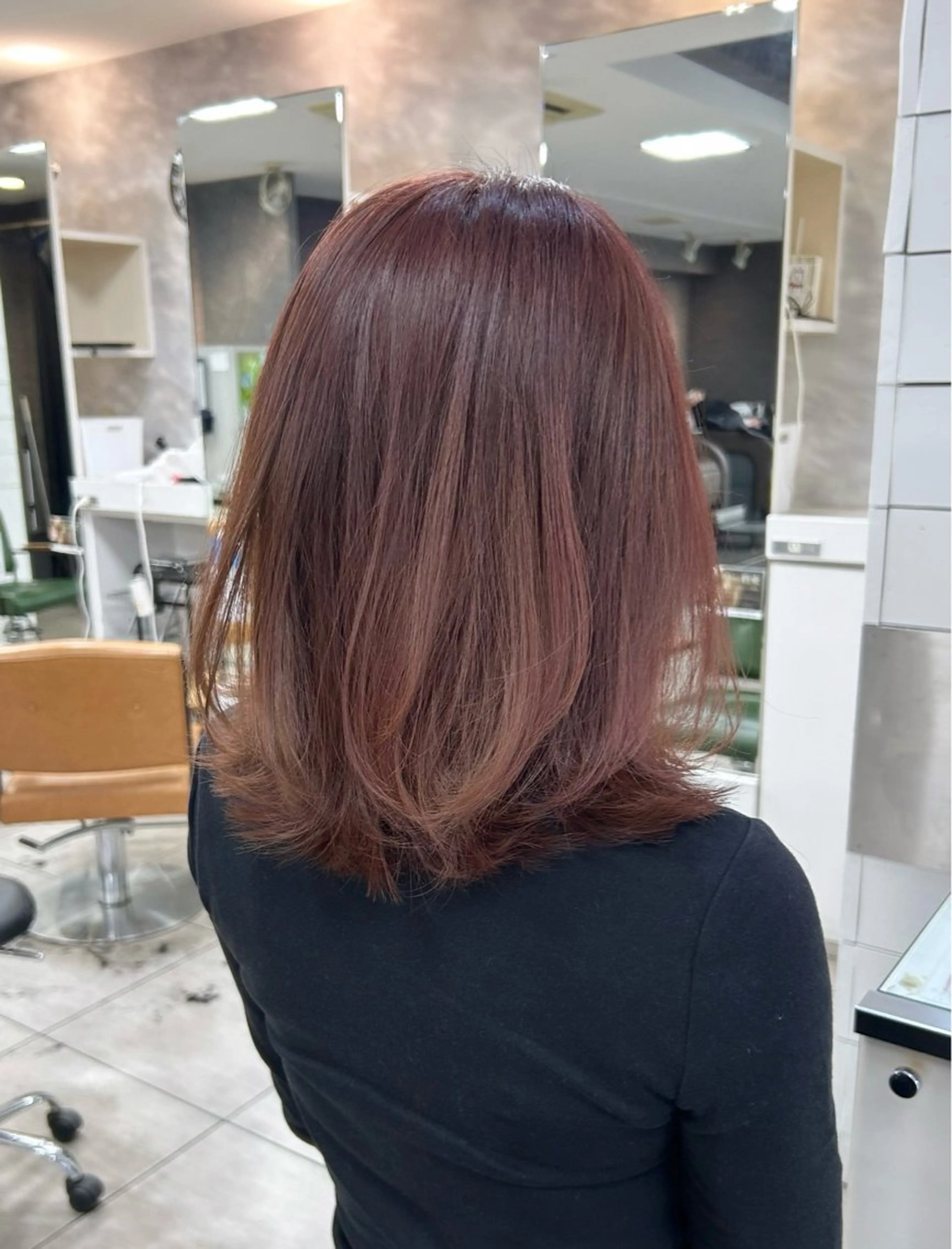 セミロング カット ヘアカラー 🫧艶髪カラー🫧 森本くるみのヘアスタイル