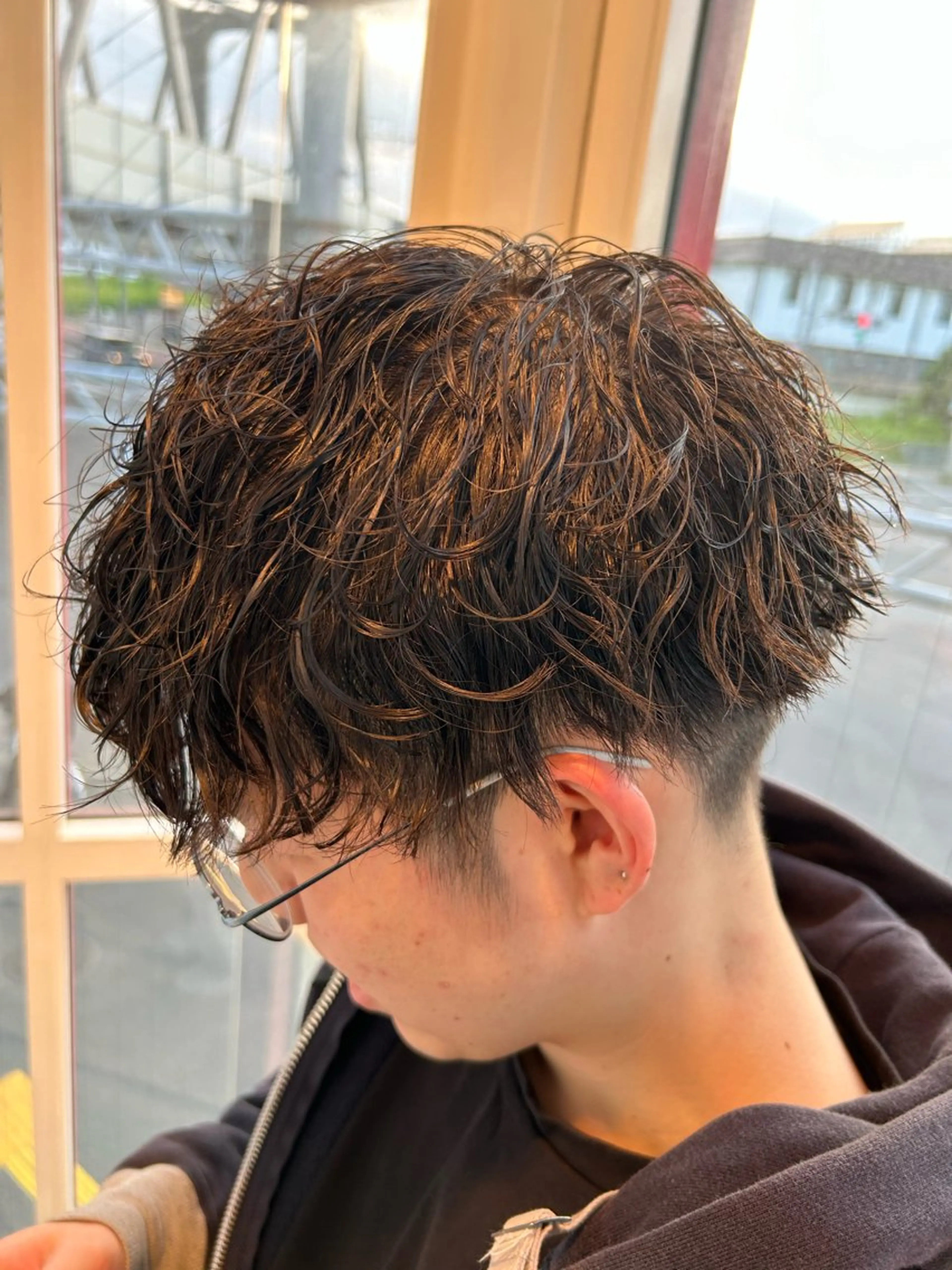 パーマ メンズ メンズパーマ 刈り上げ 波巻きパーマ カット パーマ トリートメント メンズパーマ/メンズ カット/たばたよしきのヘアスタイル