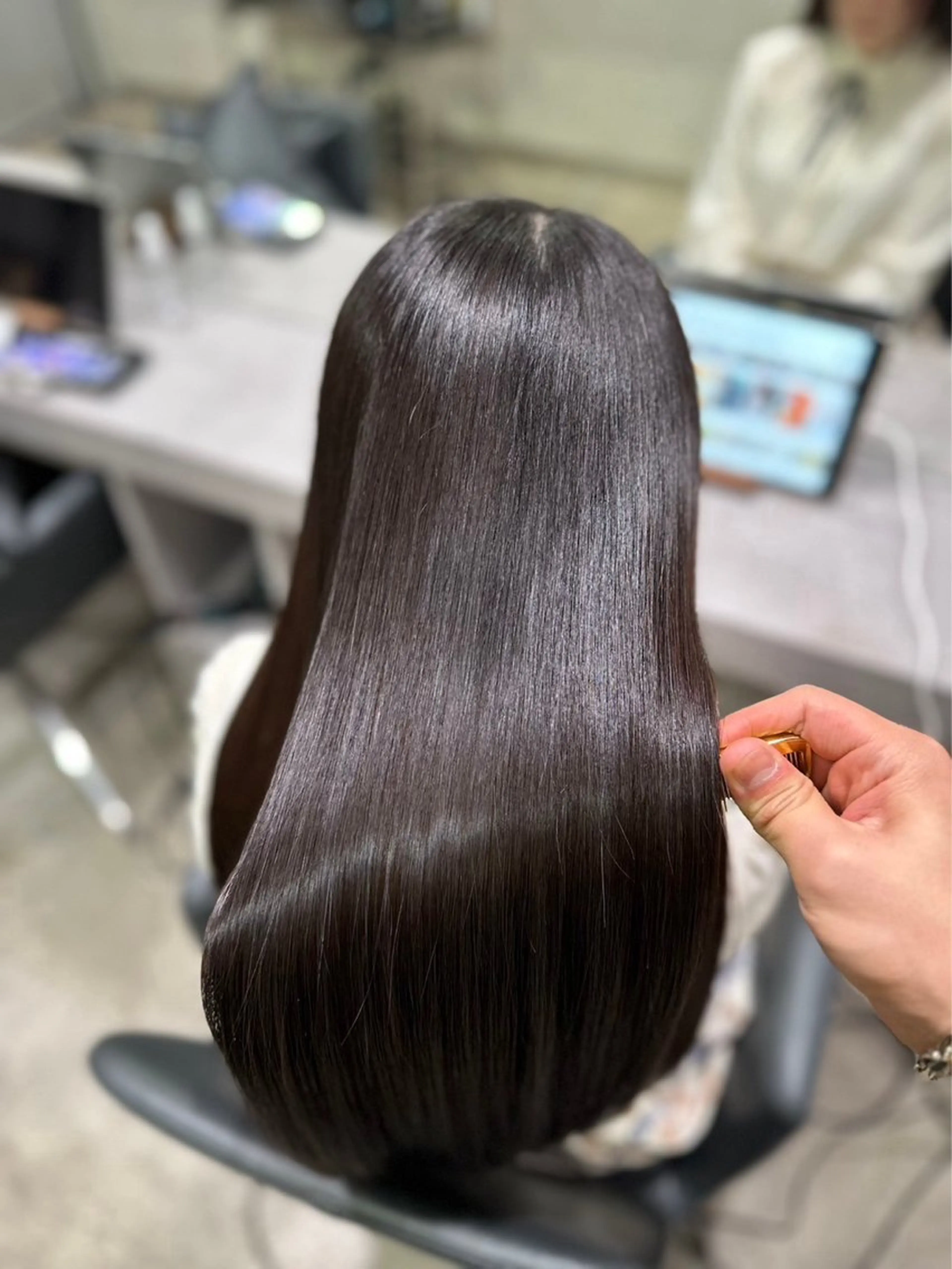 セミロング 【ヤバ髪から美髪へ】 縮毛矯正特化アチワのヘアスタイル