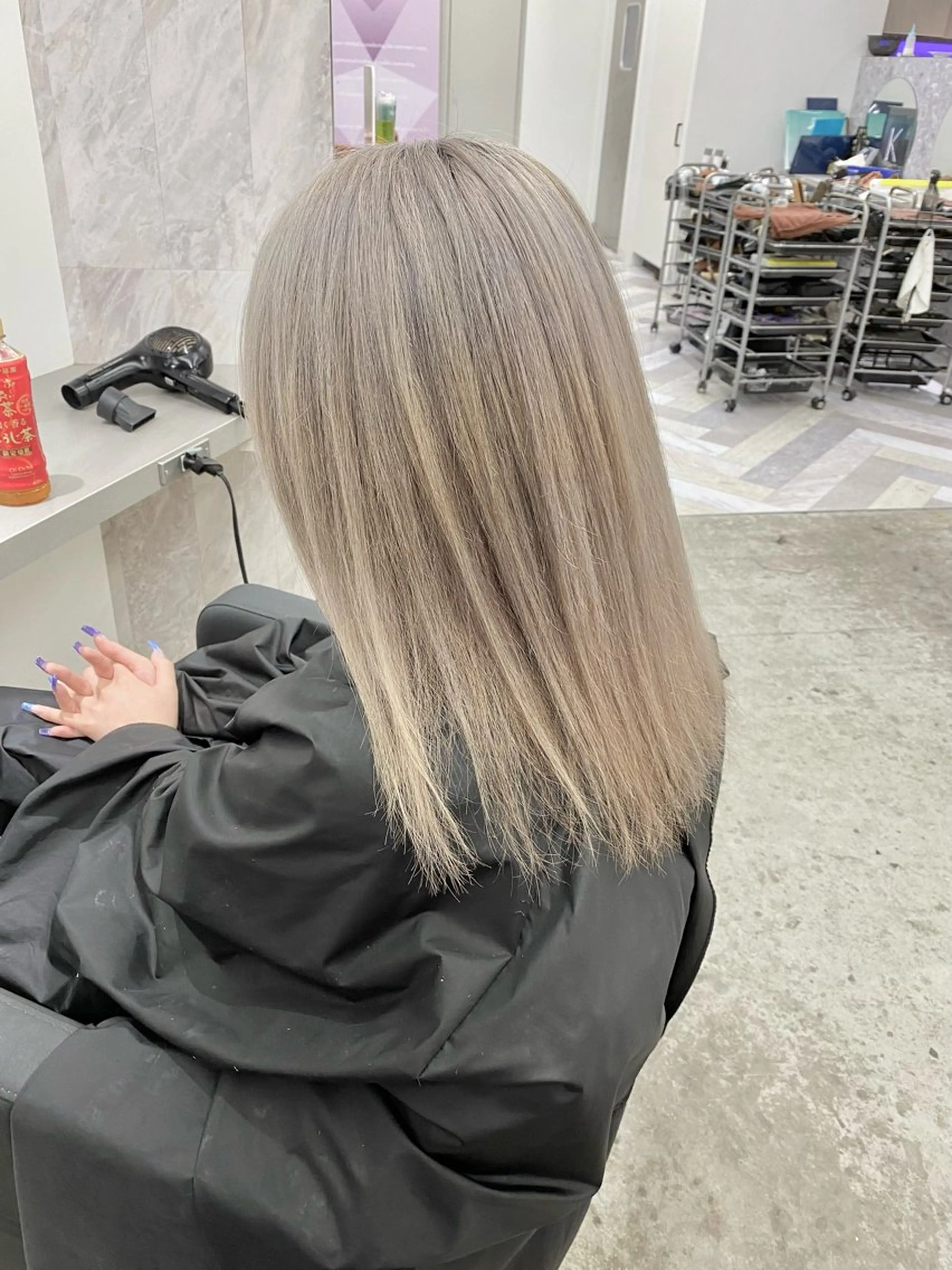 セミロング ヘアカラー トリートメント 💎夏葵 ハイライト /デザイン指名No1のヘアスタイル