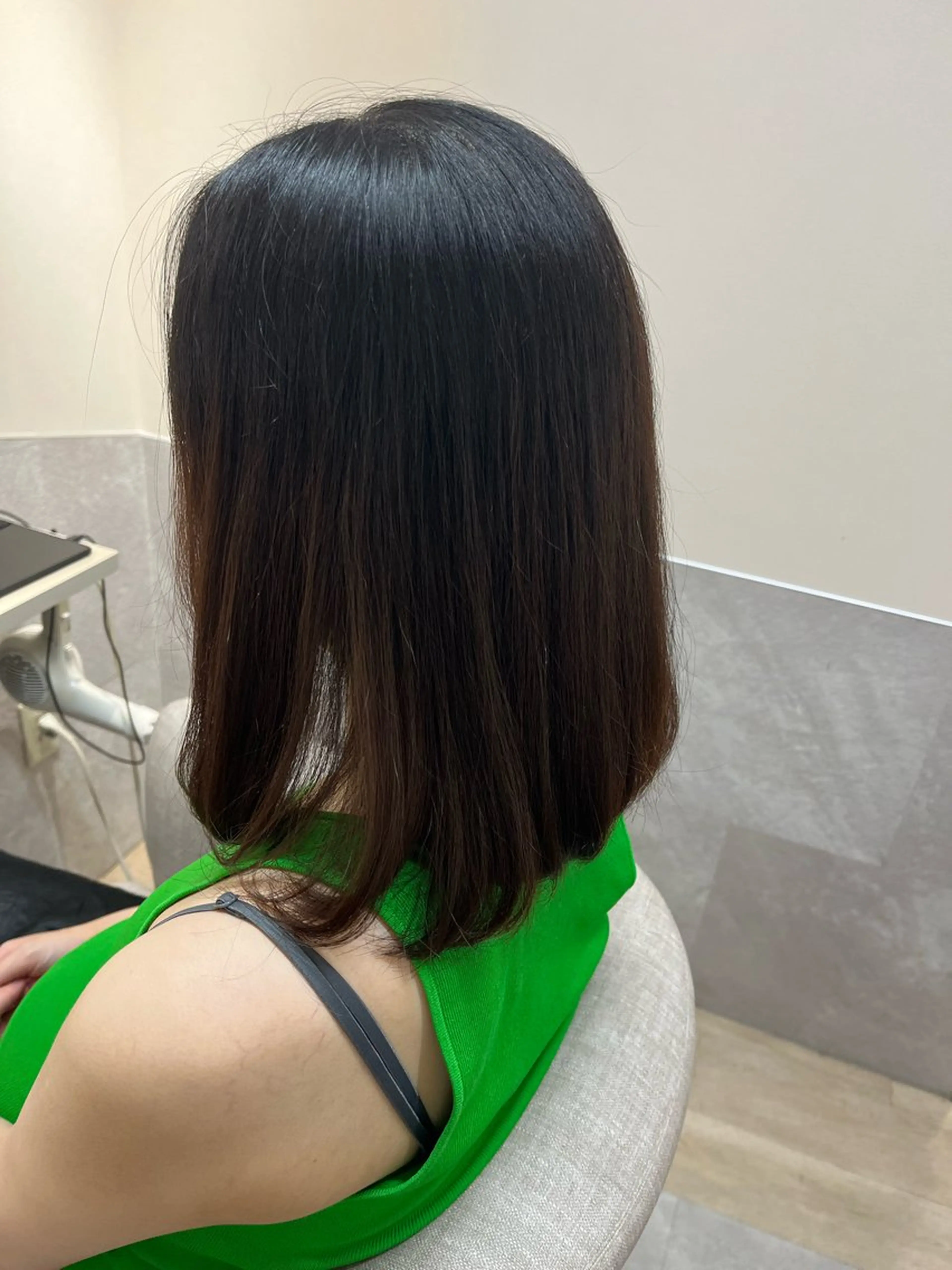 ミディアム ボブ 縮毛矯正 西田 優作のヘアスタイル