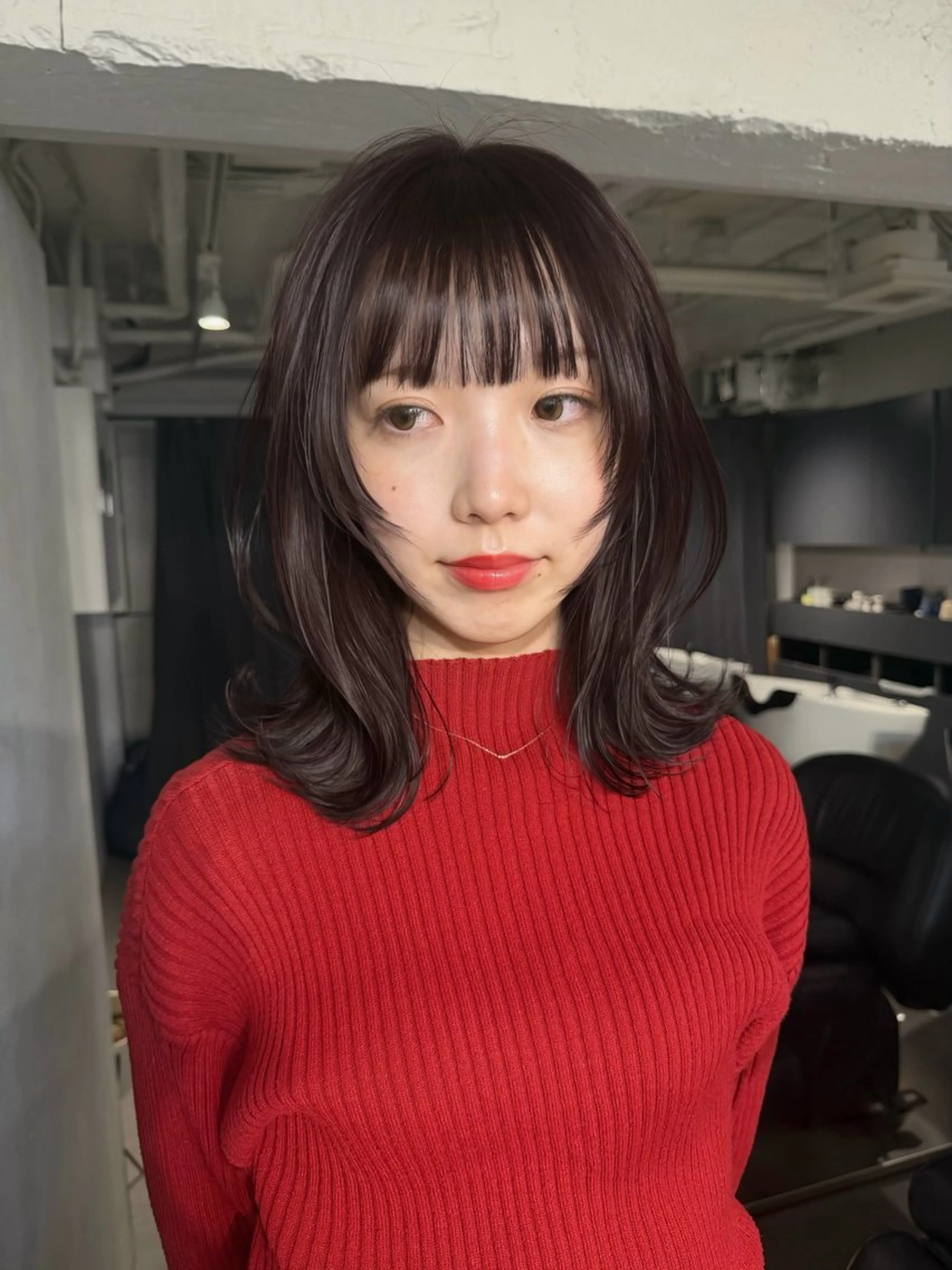 ミディアム SAKI 新宿のヘアスタイル