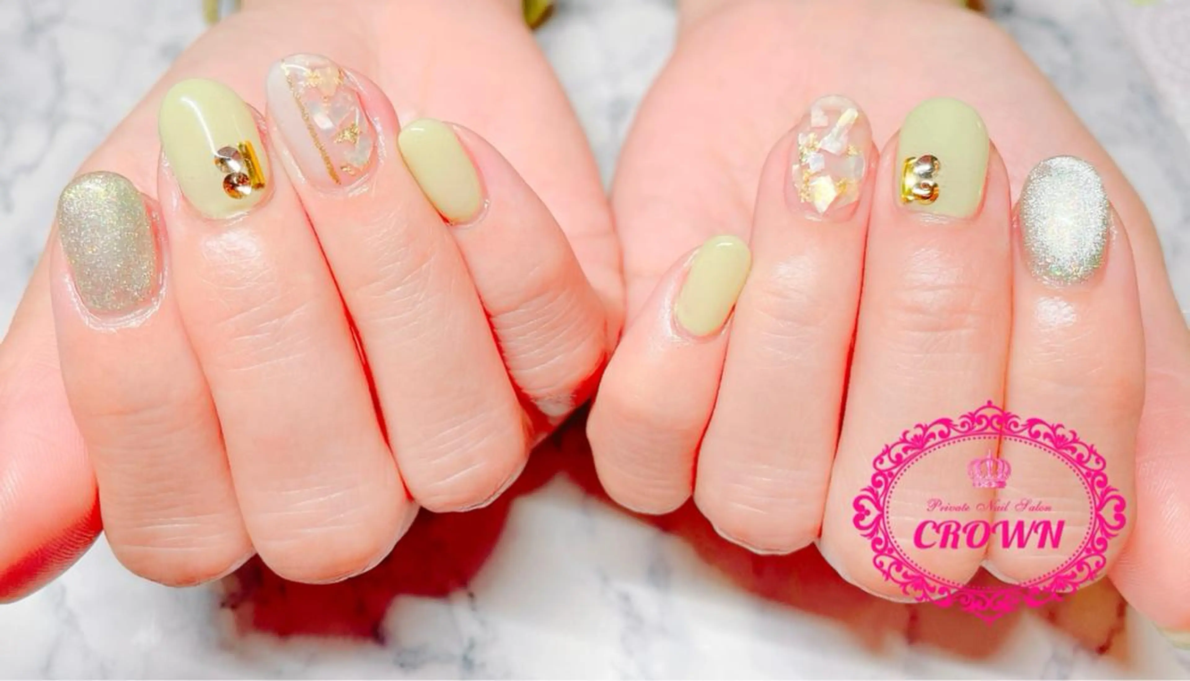 ネイル CROWN プライベートサロンのネイルデザイン