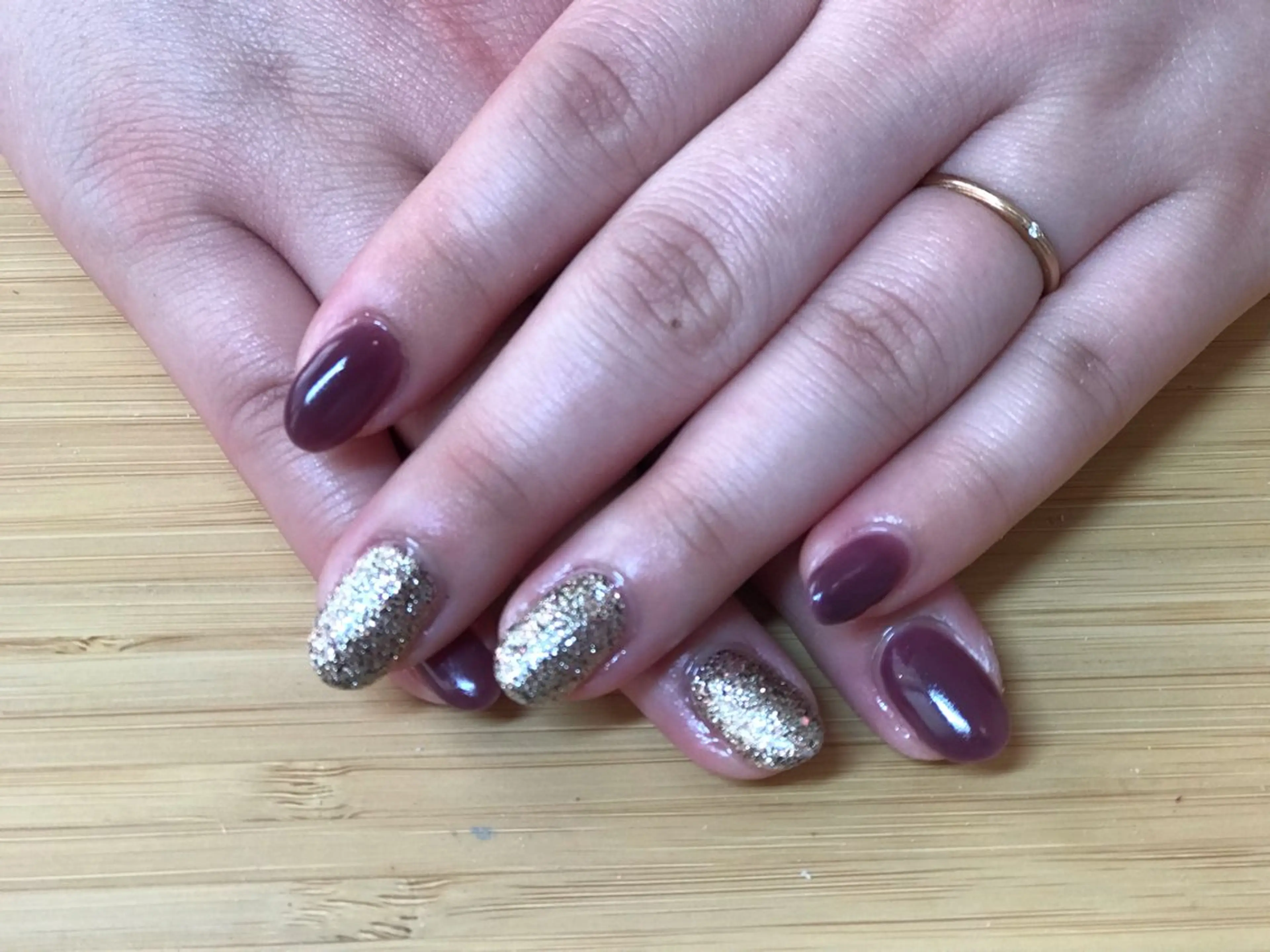 ネイル キラキラネイル ワンカラーネイル パープル ハンドネイル Nailist Missaのネイルデザイン