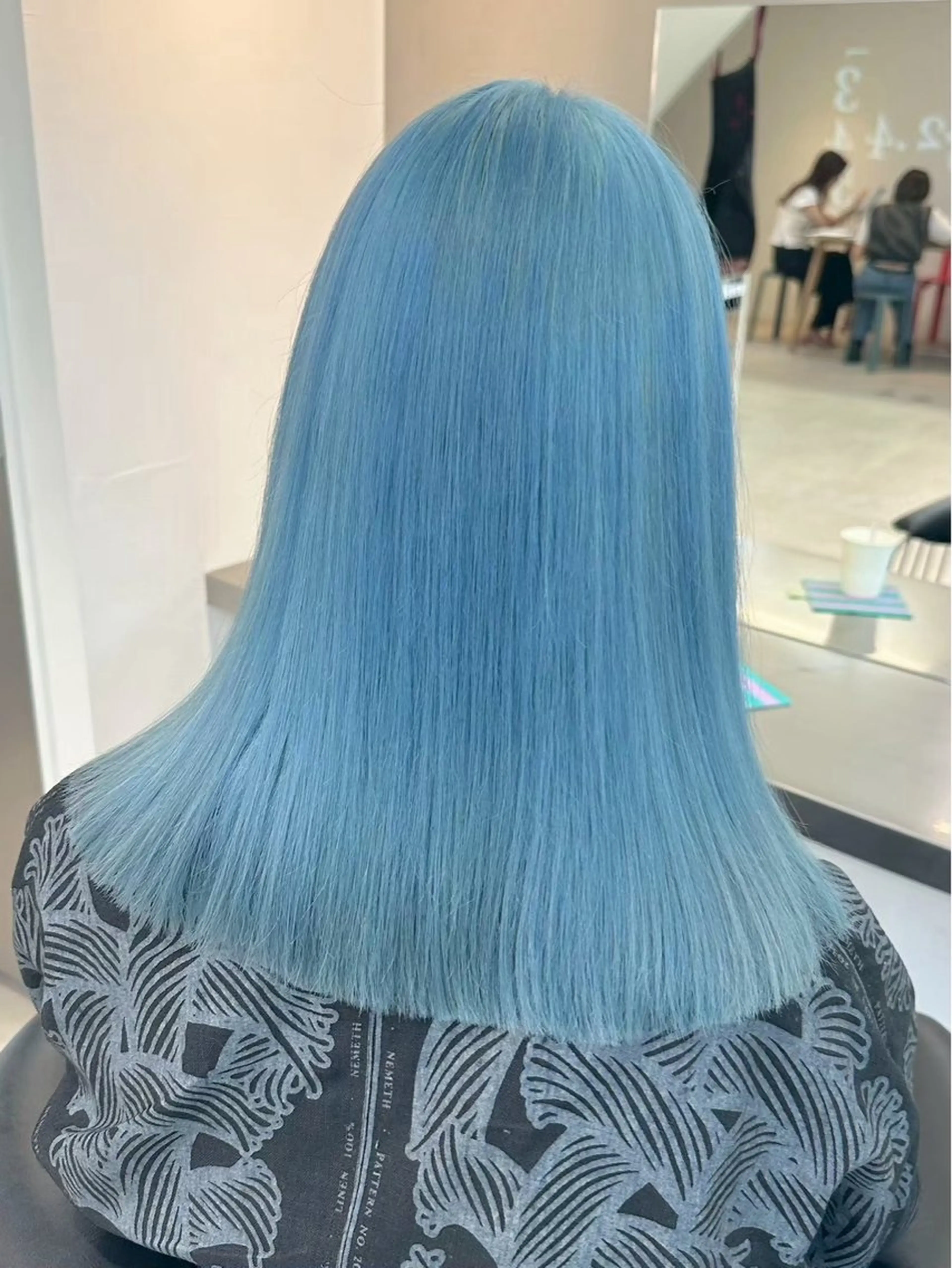 セミロング ヘアカラー nanami lucktokyoのヘアスタイル