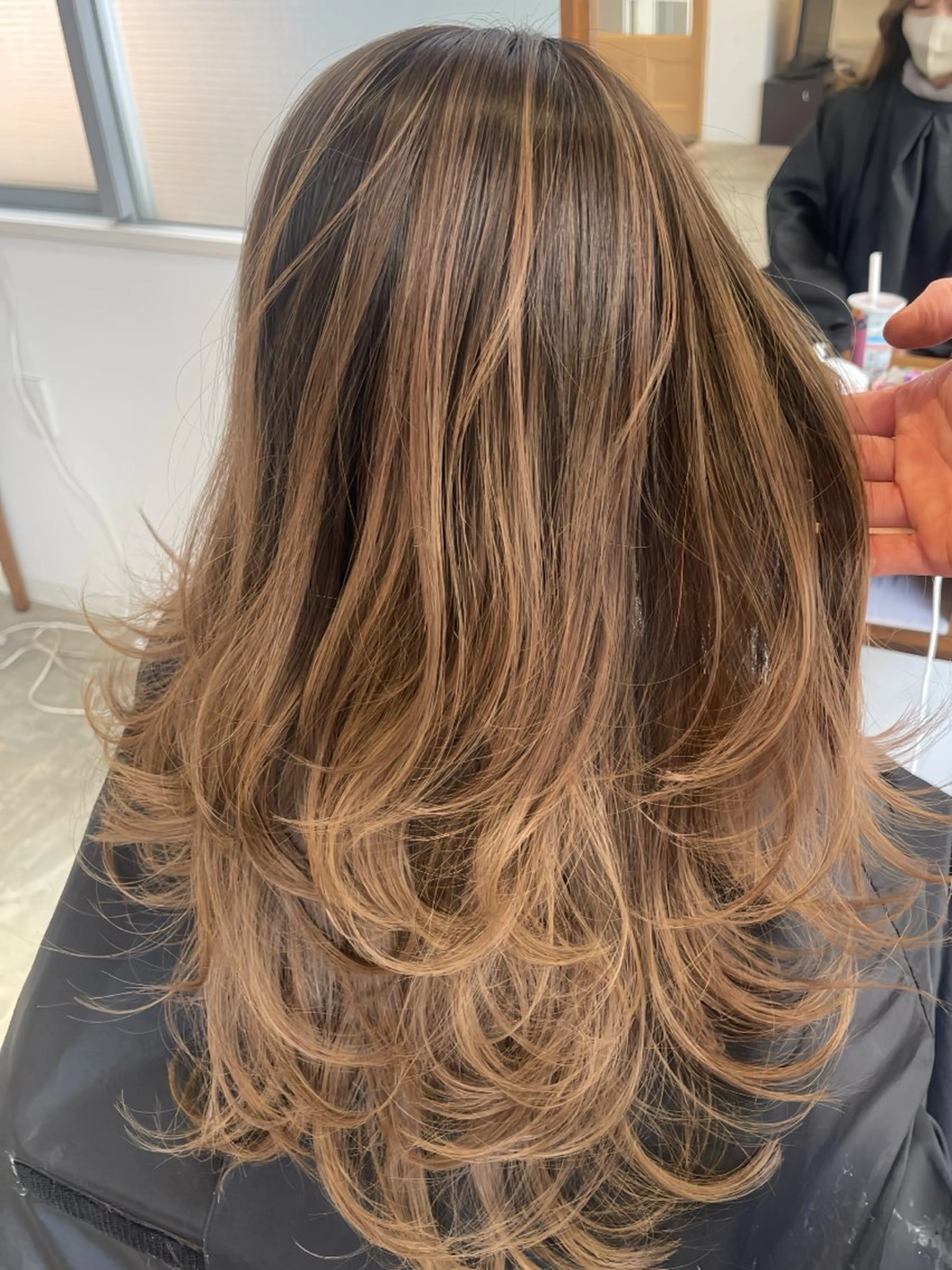 ミディアム カラー カット ヘアカラー トリートメント 海外レイヤー/ レイヤーカット/和田のヘアスタイル