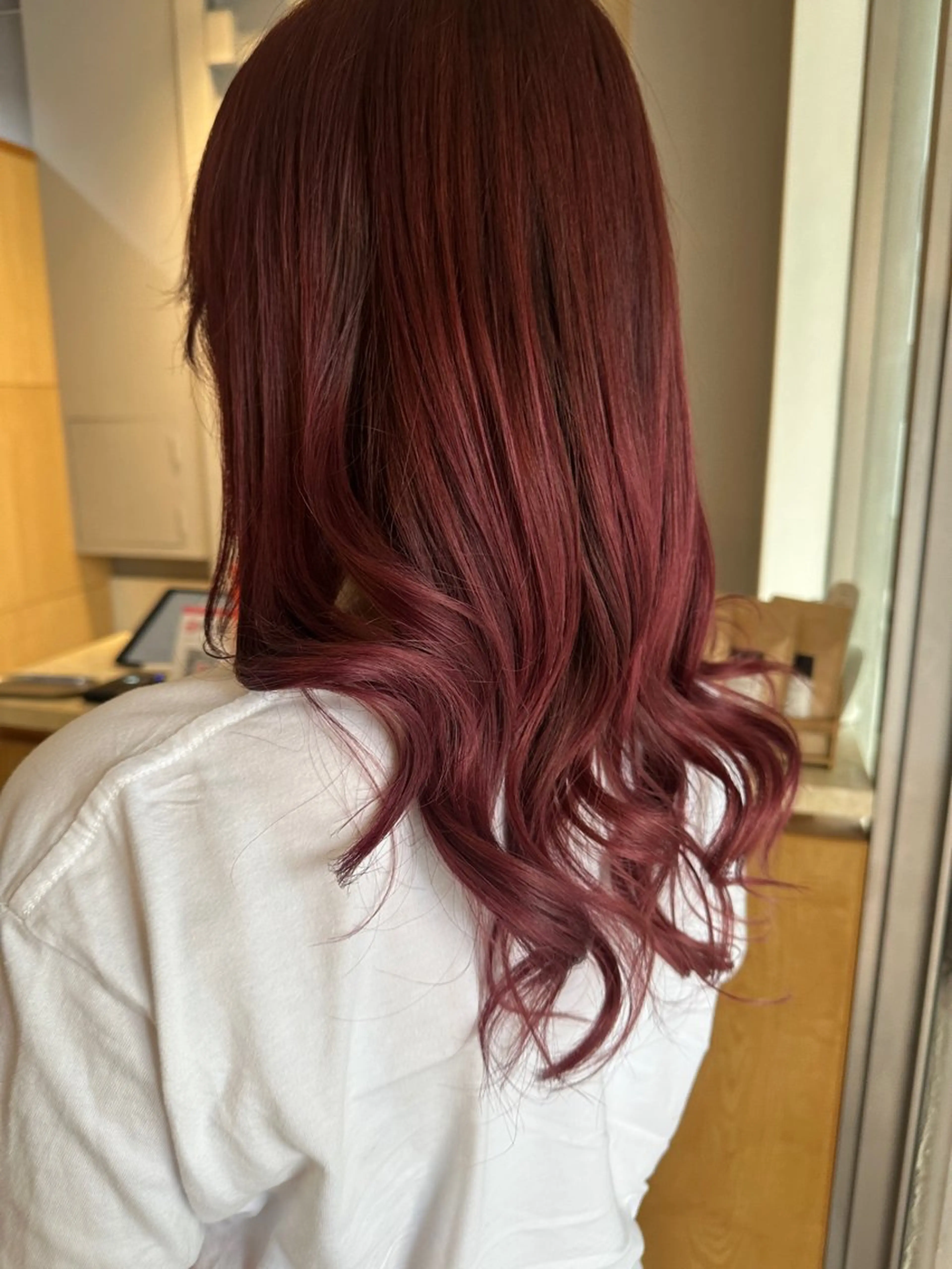 ミディアム ヘアカラー トリートメント miloc MOMOKAのヘアスタイル