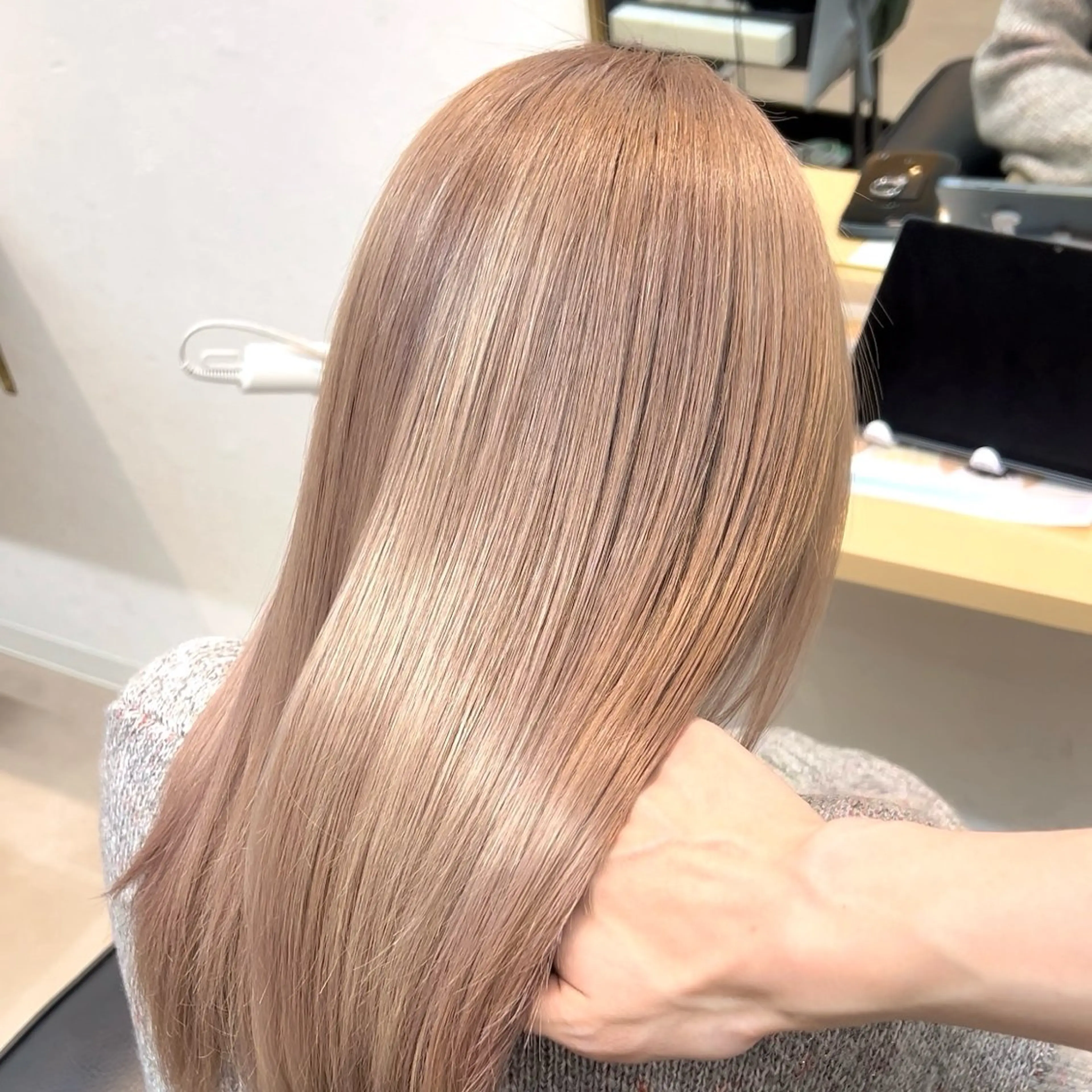 カット+ケアブリーチ+ブリーチ専用トリートメント(ロングの方もok)の写真