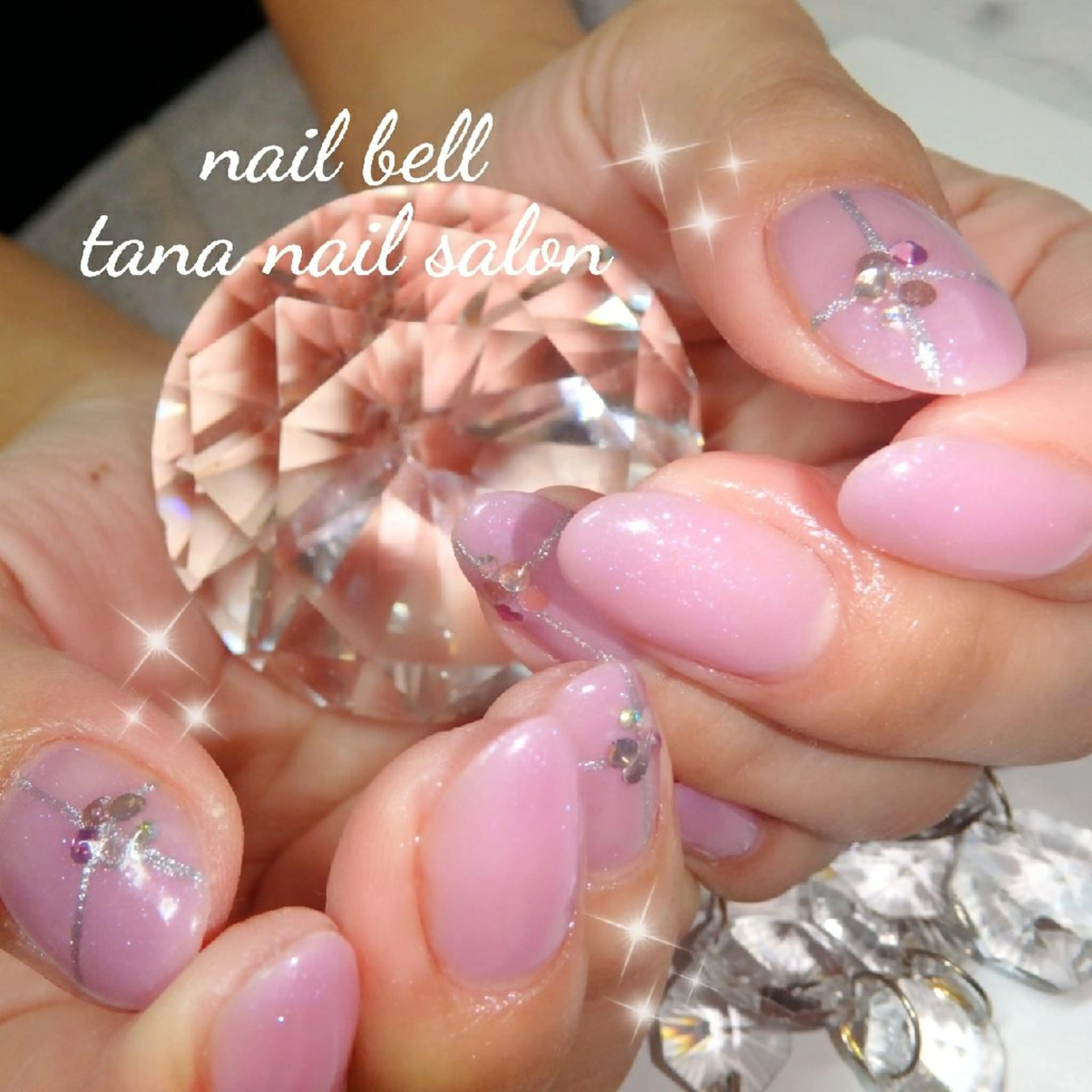 ネイル 占いができるネイルサロン「ネイルベル」所属・さいとう りなのネイルデザイン