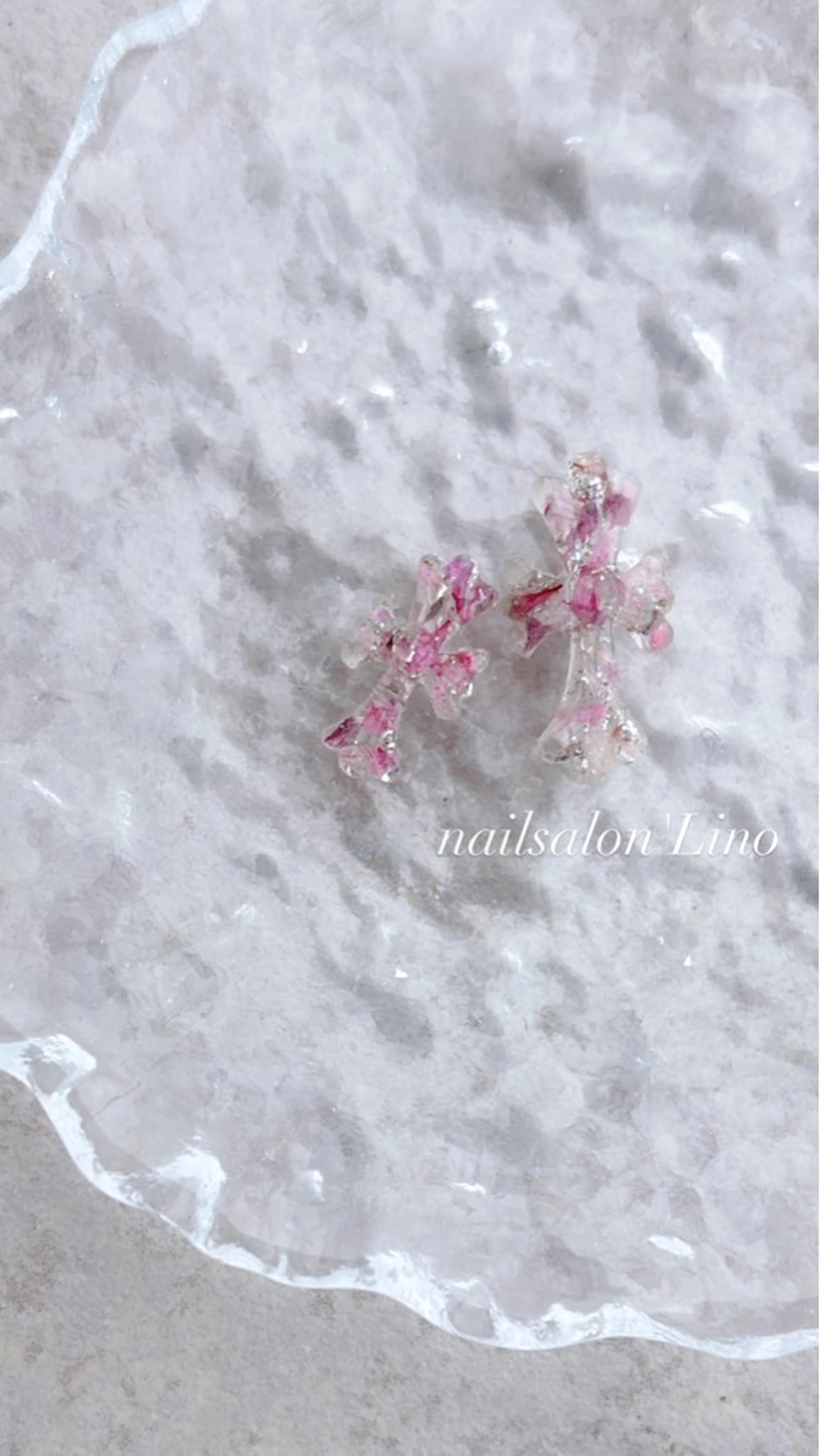 ネイル フラワーネイル ラメ(グリッター) Lino𓂃⟡.· Chizuruのネイルデザイン