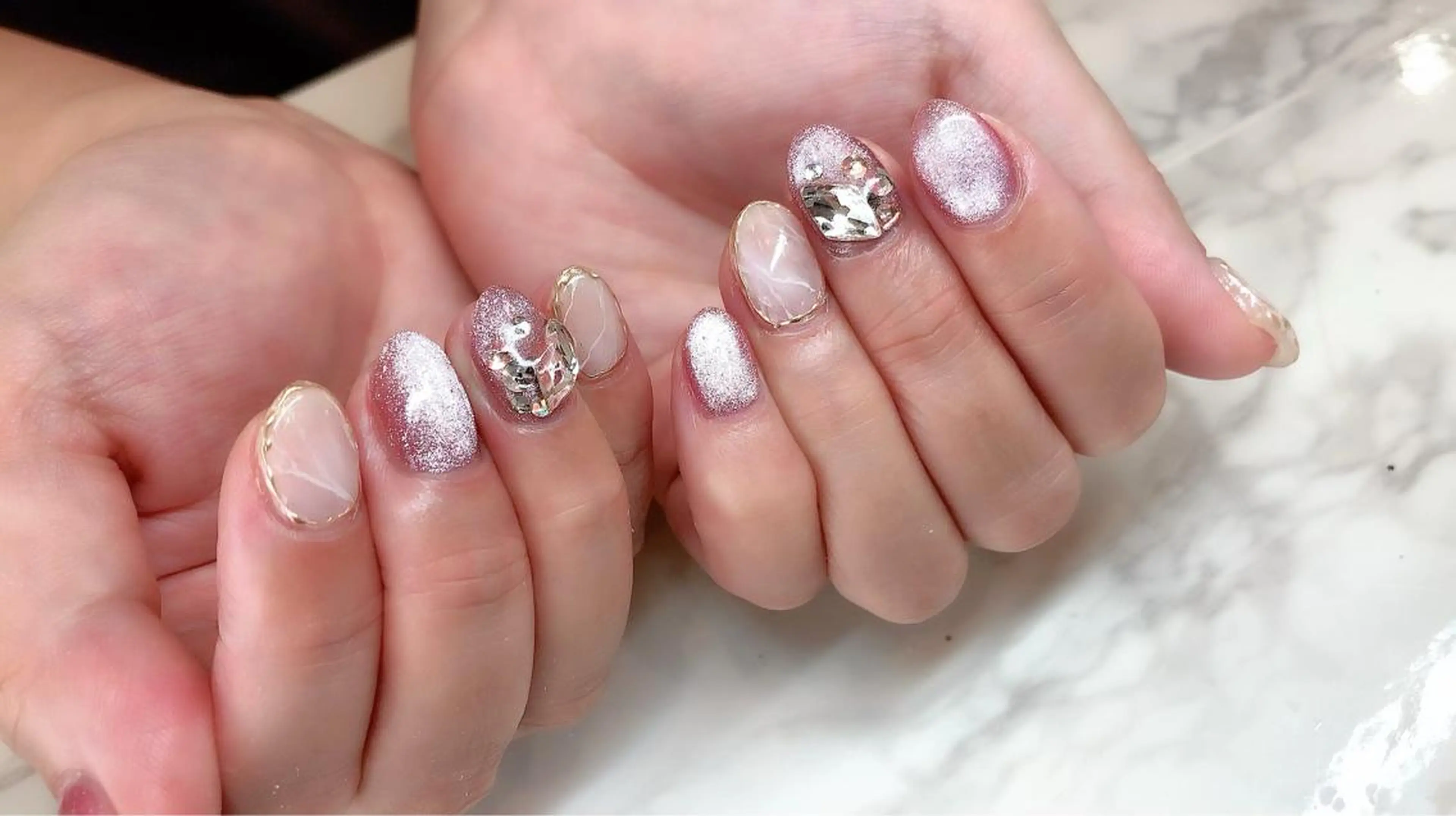 ネイル noix nail &eyeのネイルデザイン