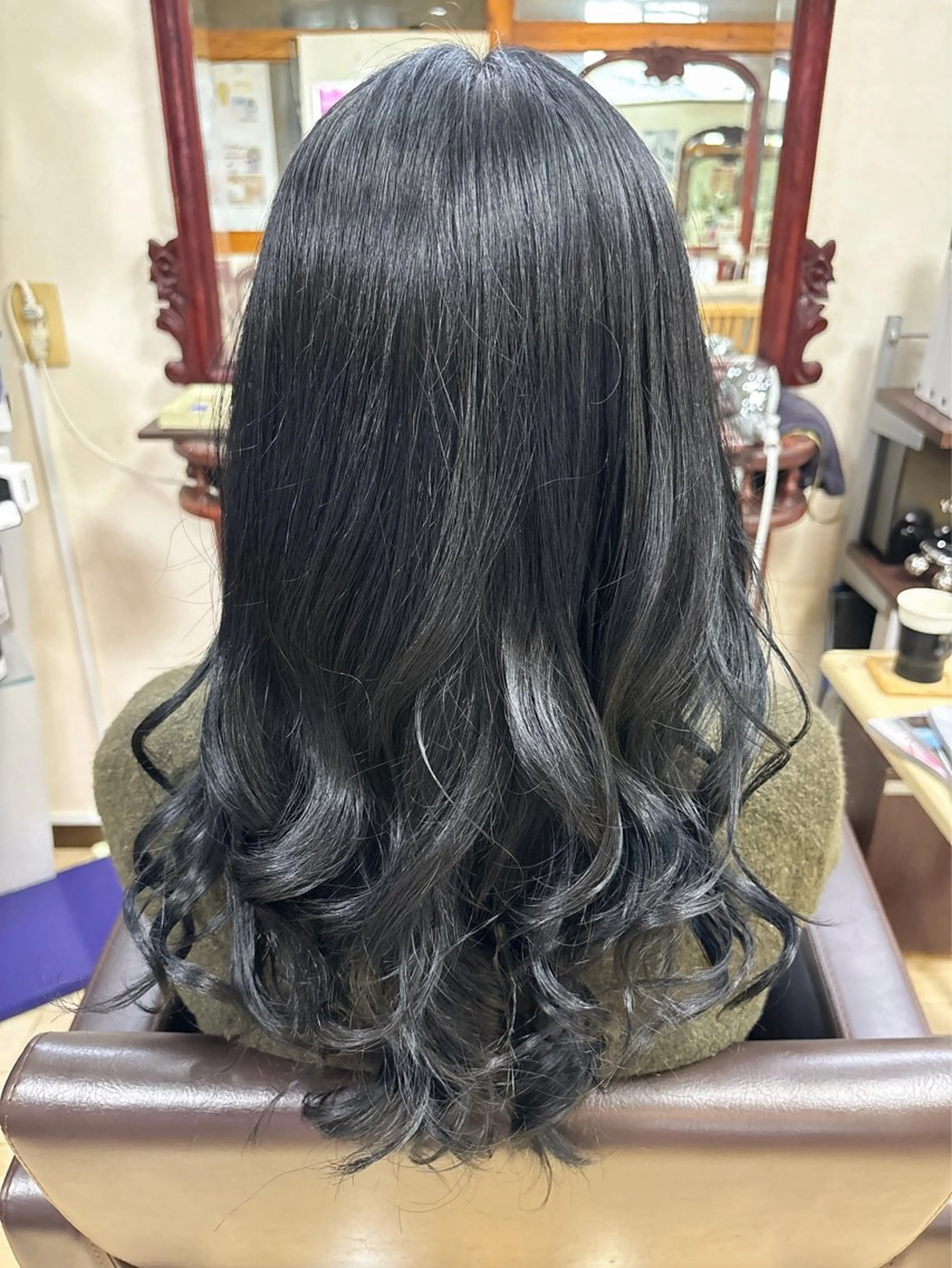 ロング カラー カット ヘアカラー 桑野 葵のヘアスタイル