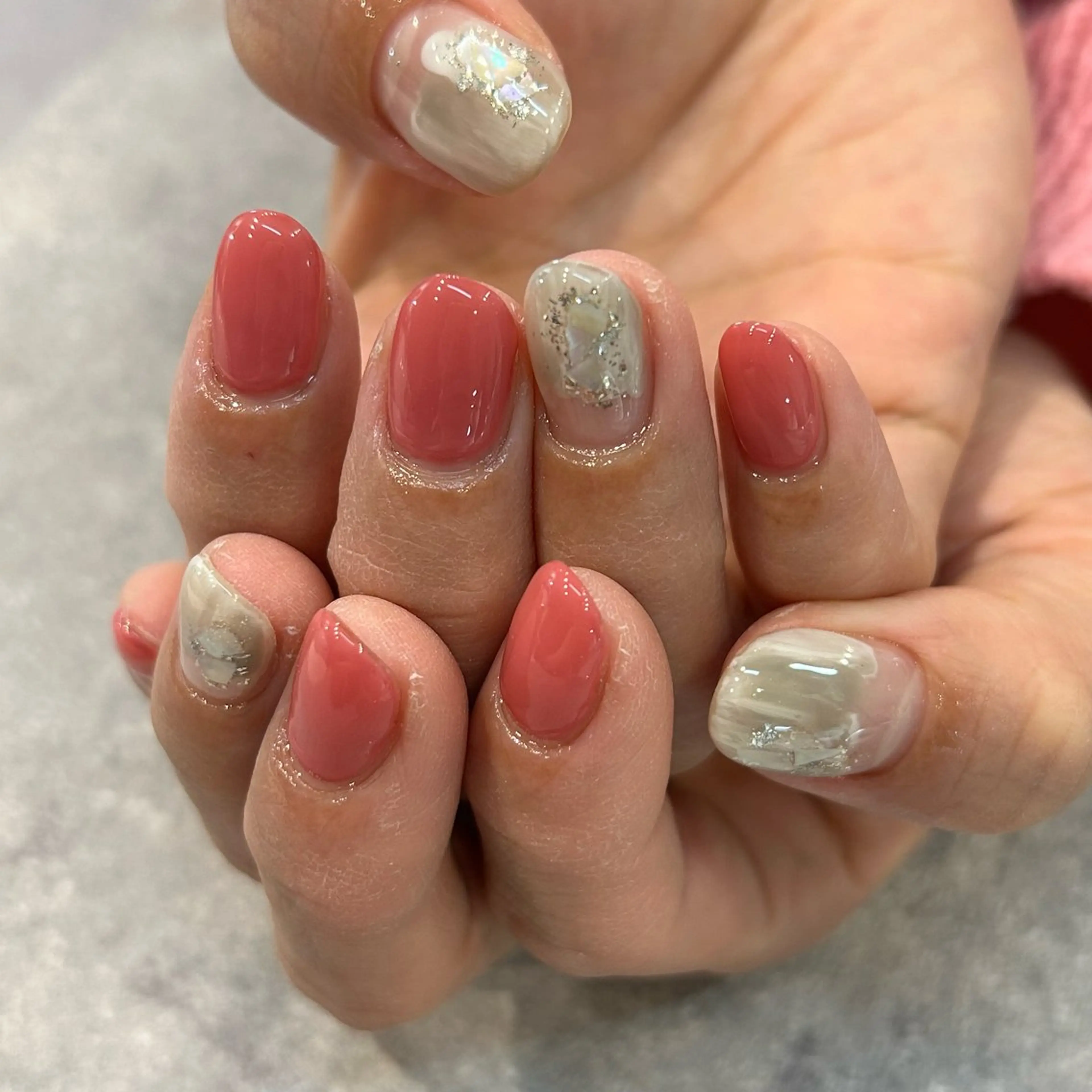 ネイル ニュアンスネイル EmaNail 🧸Momokaのネイルデザイン