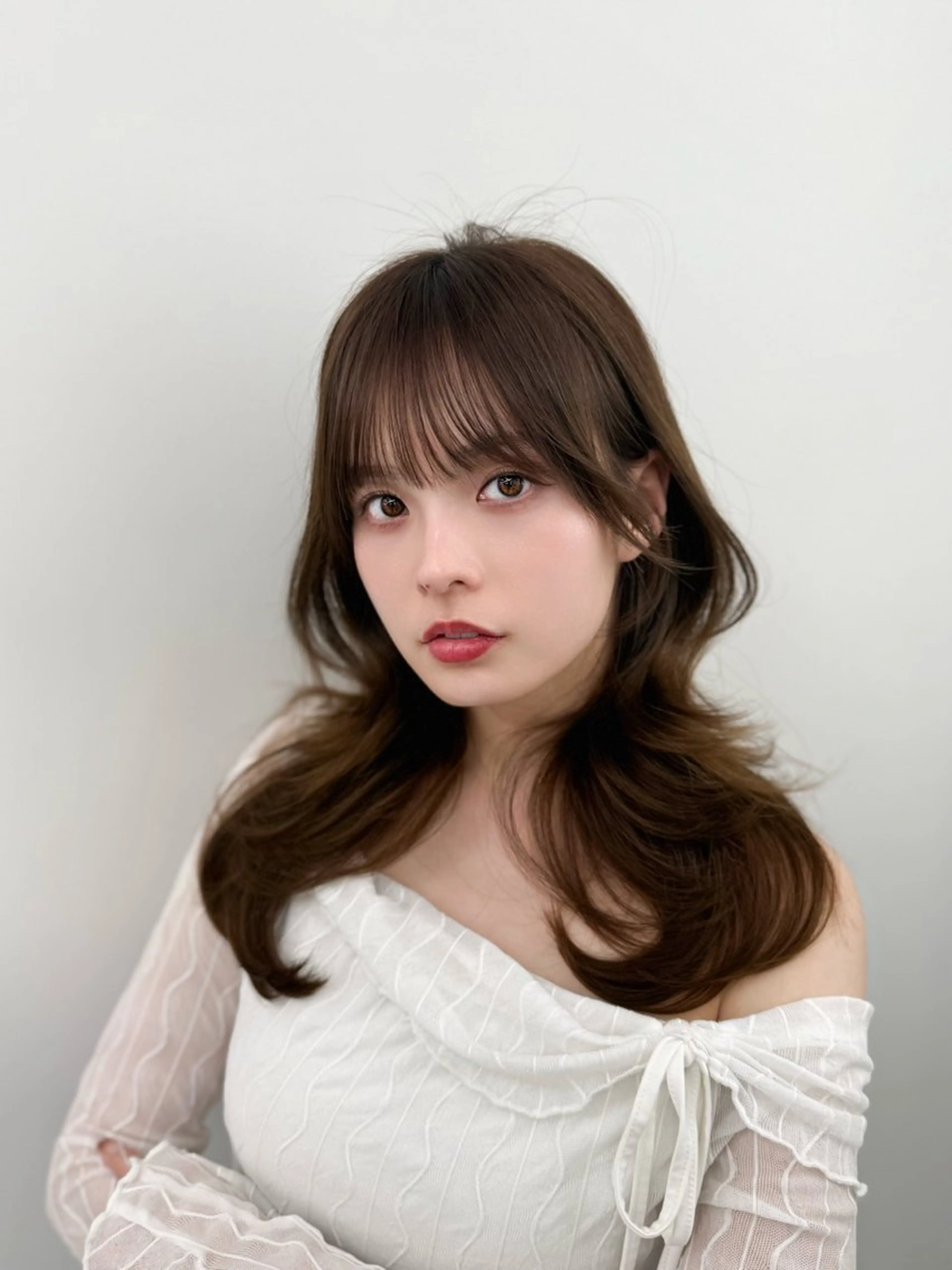 セミロング 韓国風ヘア レイヤーカット カット ヘアカラー トリートメント 失敗しない顔まわり× 小顔補正レイヤー難波のヘアスタイル