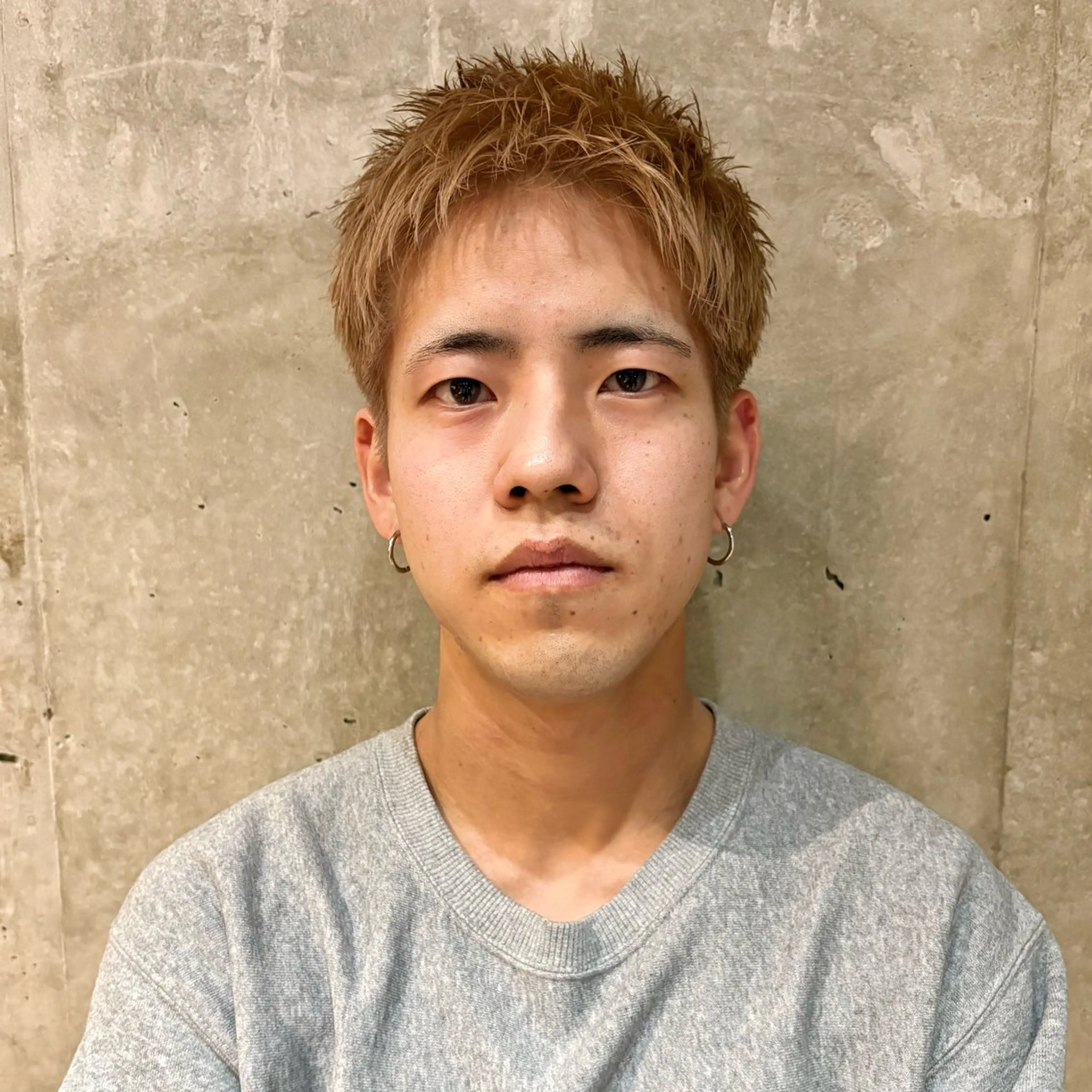 ショート カラー メンズ メンズブリーチ メンズハイトーン スパイキーショート ベージュカラー ブリーチ カット ヘアカラー 🌊メンズ特化🌊 ハイトーン/るきのヘアスタイル