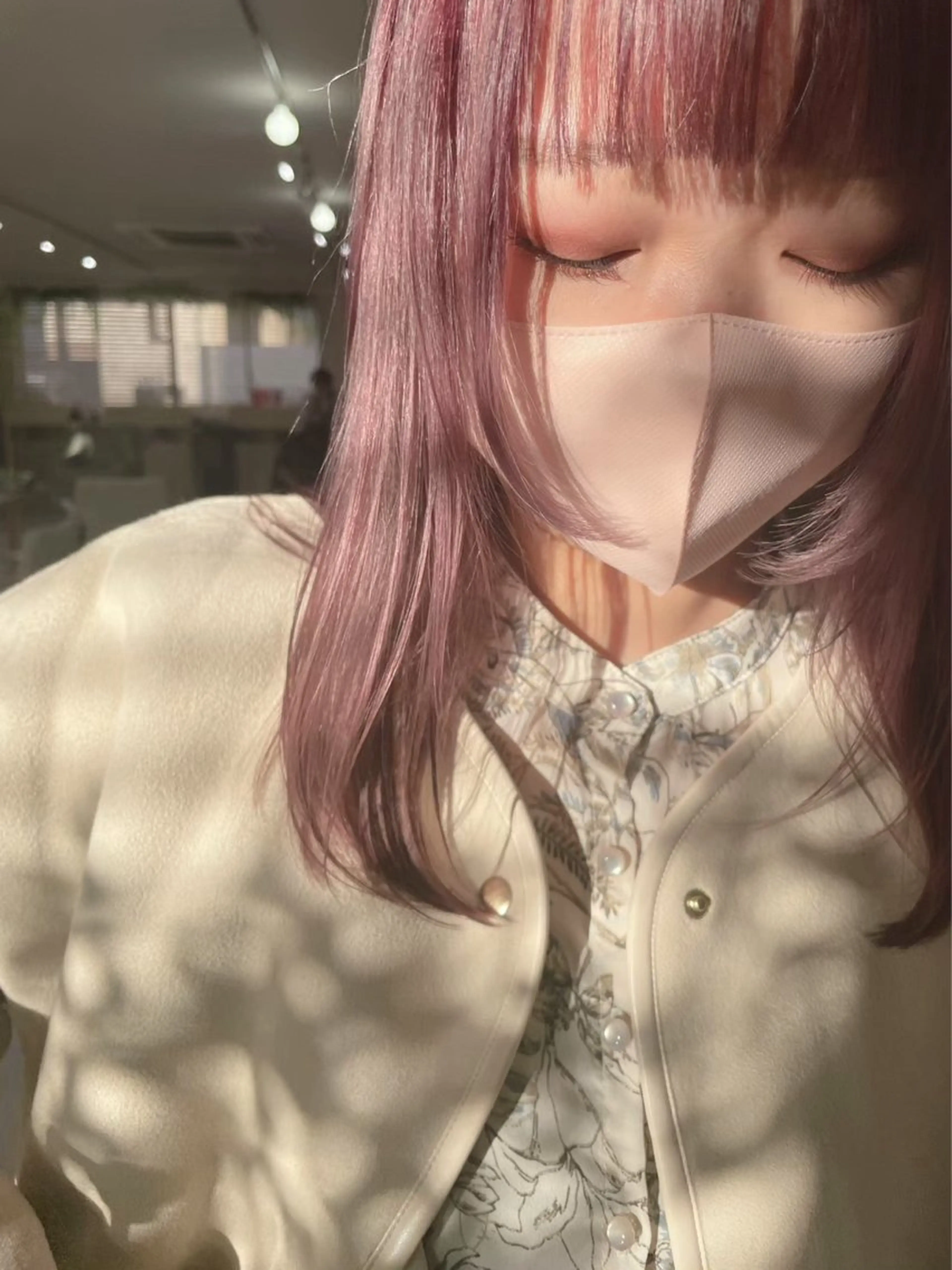 セミロング カラー ベージュカラー ピンクカラー ピンクベージュ レッドカラー SHOEI 【nero】のヘアスタイル