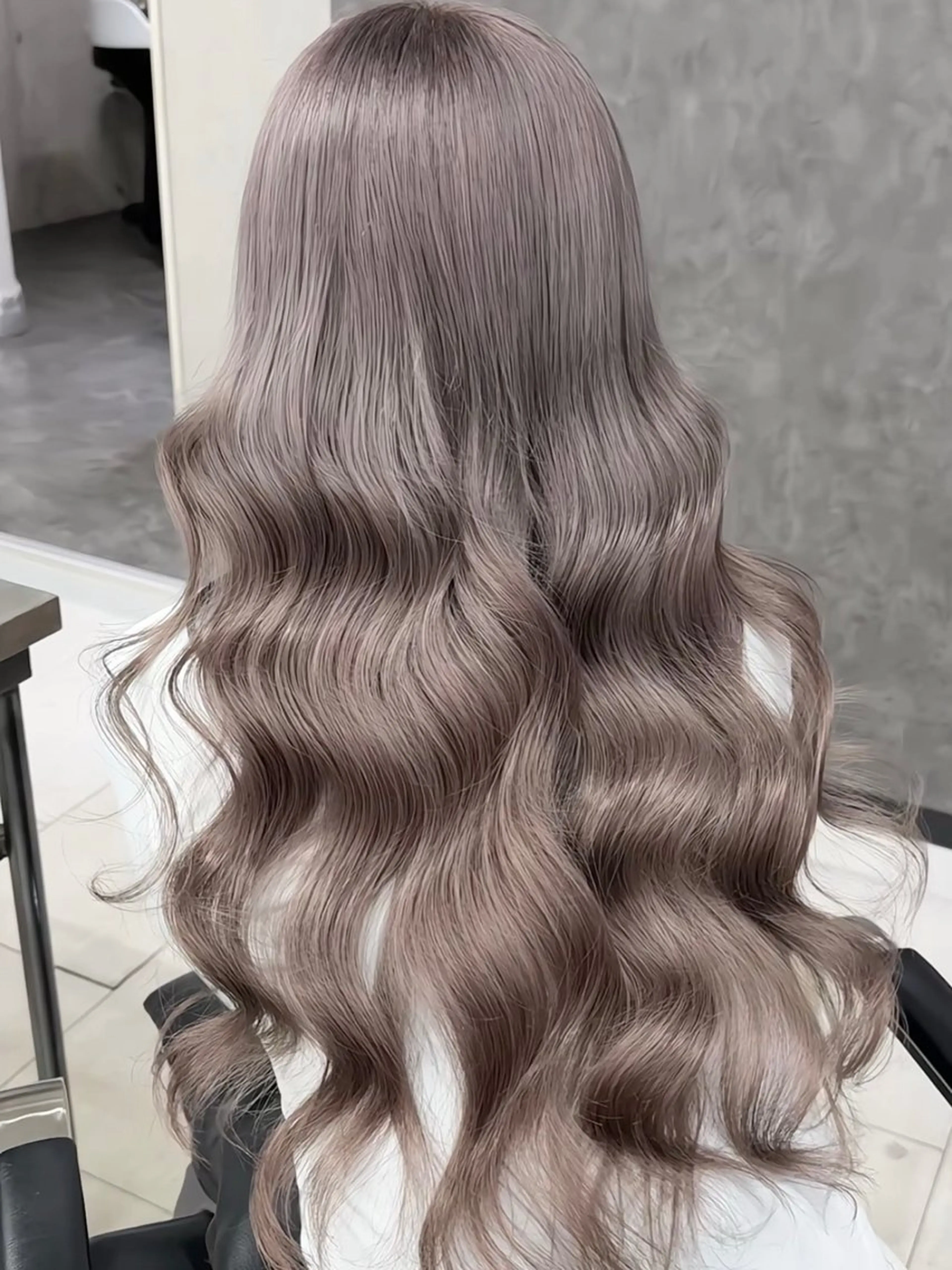 ロング カラー ミルクティー・ピンク 甘モテカラー/emaのヘアスタイル