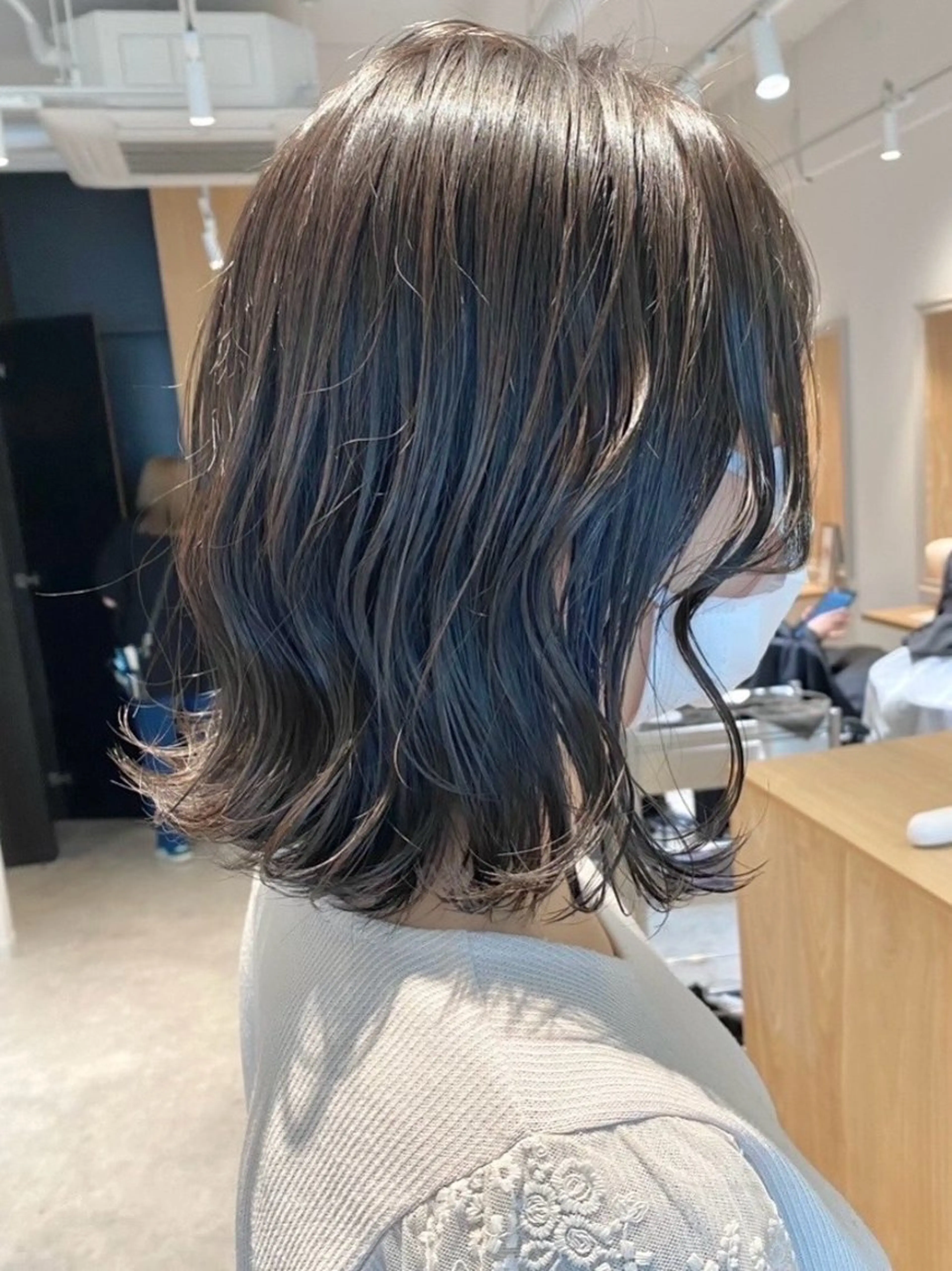 ミディアム 山室 右京のヘアスタイル