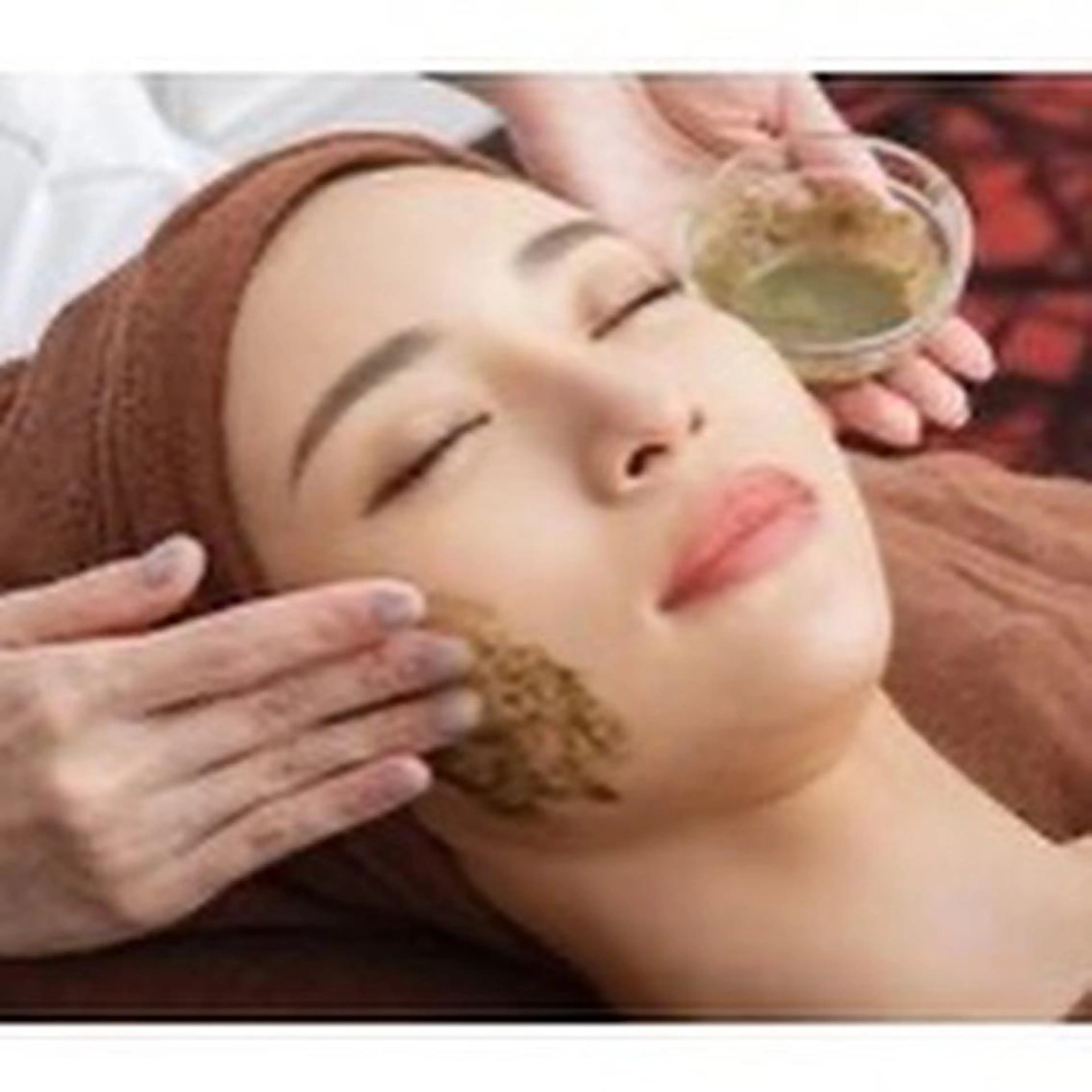 ハーブピーリング/韓国肌管理/フェイシャル/毛穴洗浄/眉毛/顔脱毛【糸脱毛専門】rev所属・ハーブピーリング専門 毛穴洗浄❤️眉waxのエステ・リラクイメージ