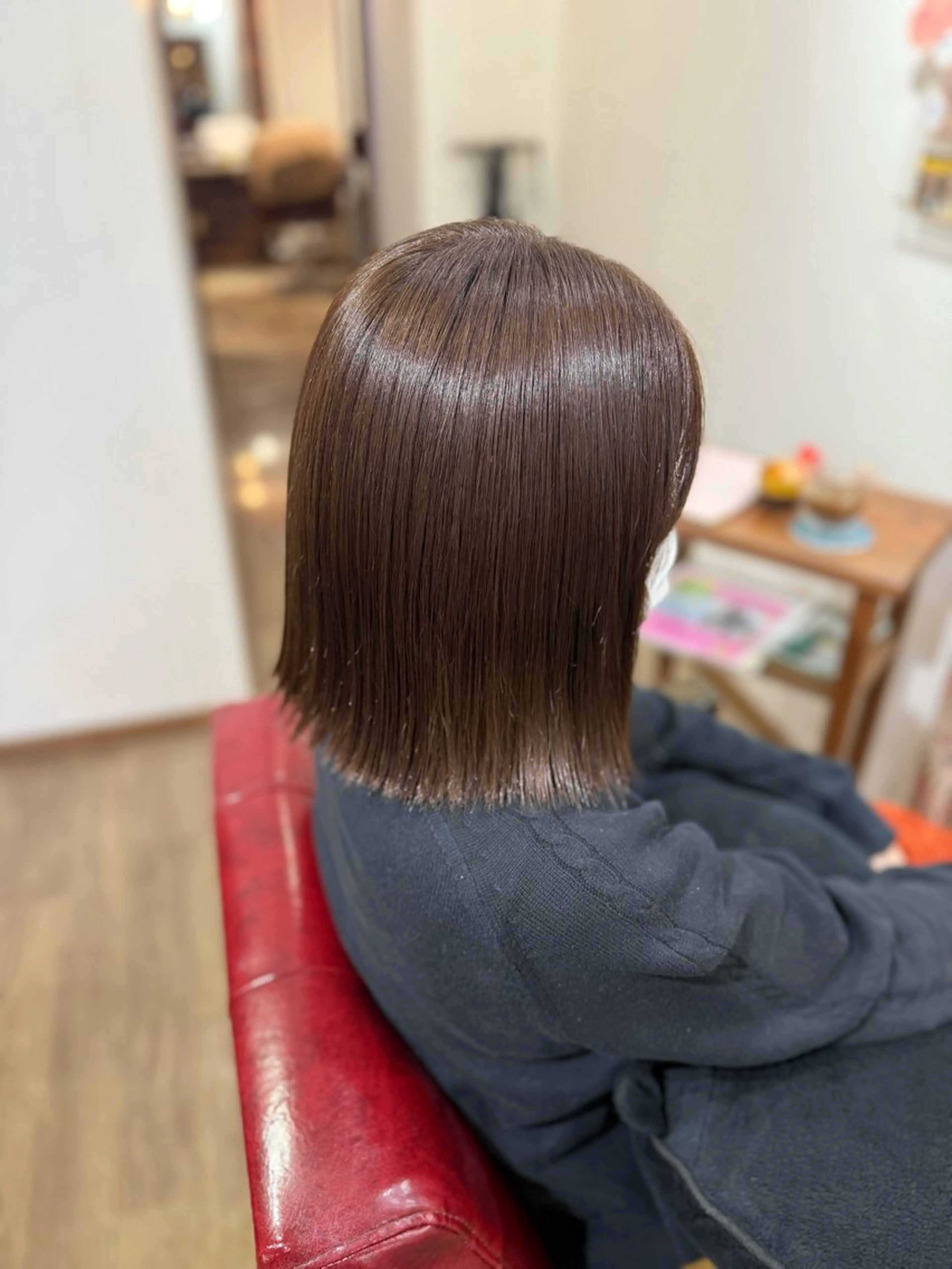 ミディアム カラー ベージュカラー オリーブベージュ ヘアカラー 小片 百音のヘアスタイル