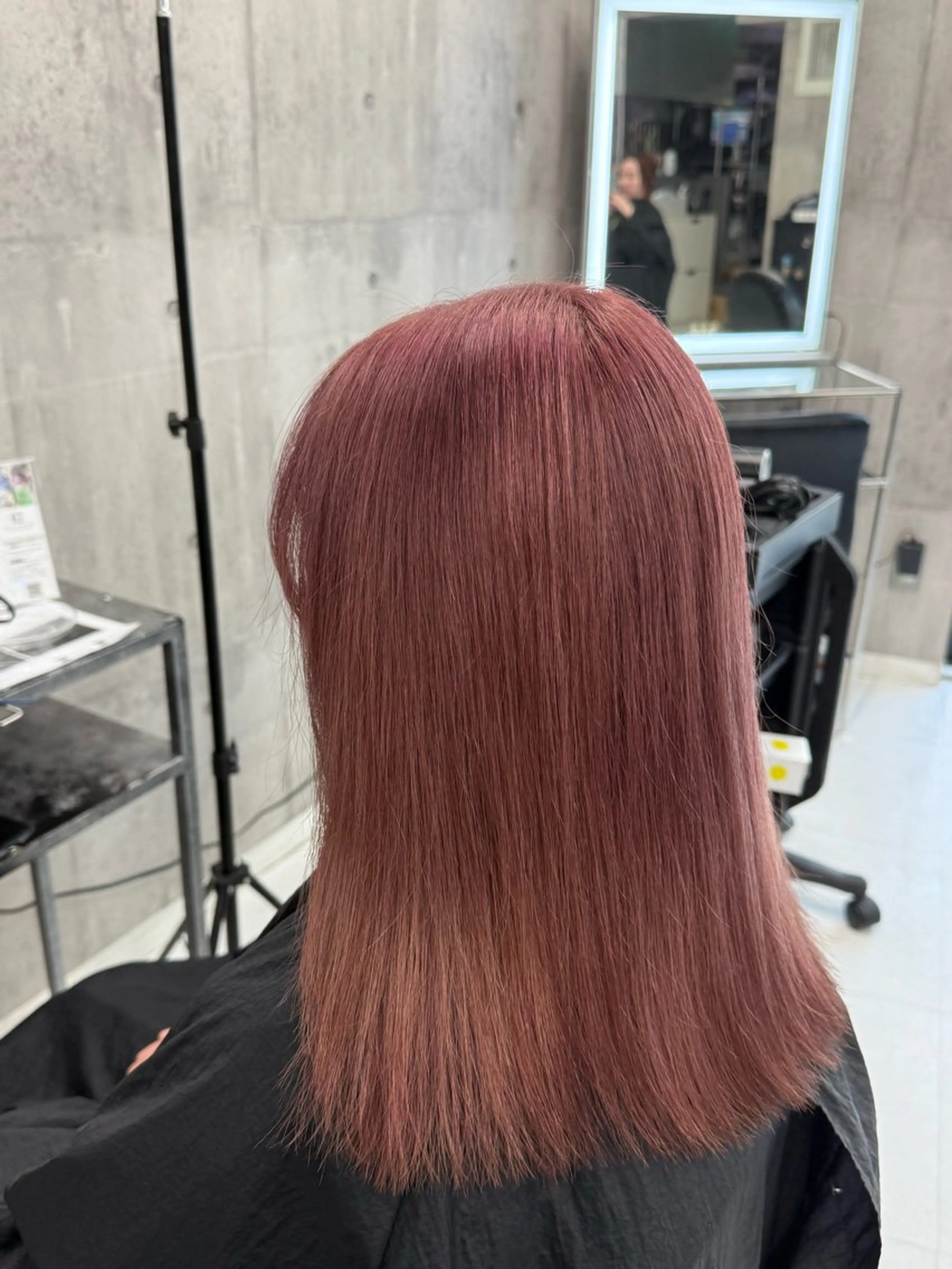 セミロング カラー メンズ メンズバレイヤージュ メンズブリーチ メンズハイライト メンズハイトーン メンズインナーカラー ヘアカラー トリートメント ☁️かずき☁️青.紫 推し活カラー💫のヘアスタイル