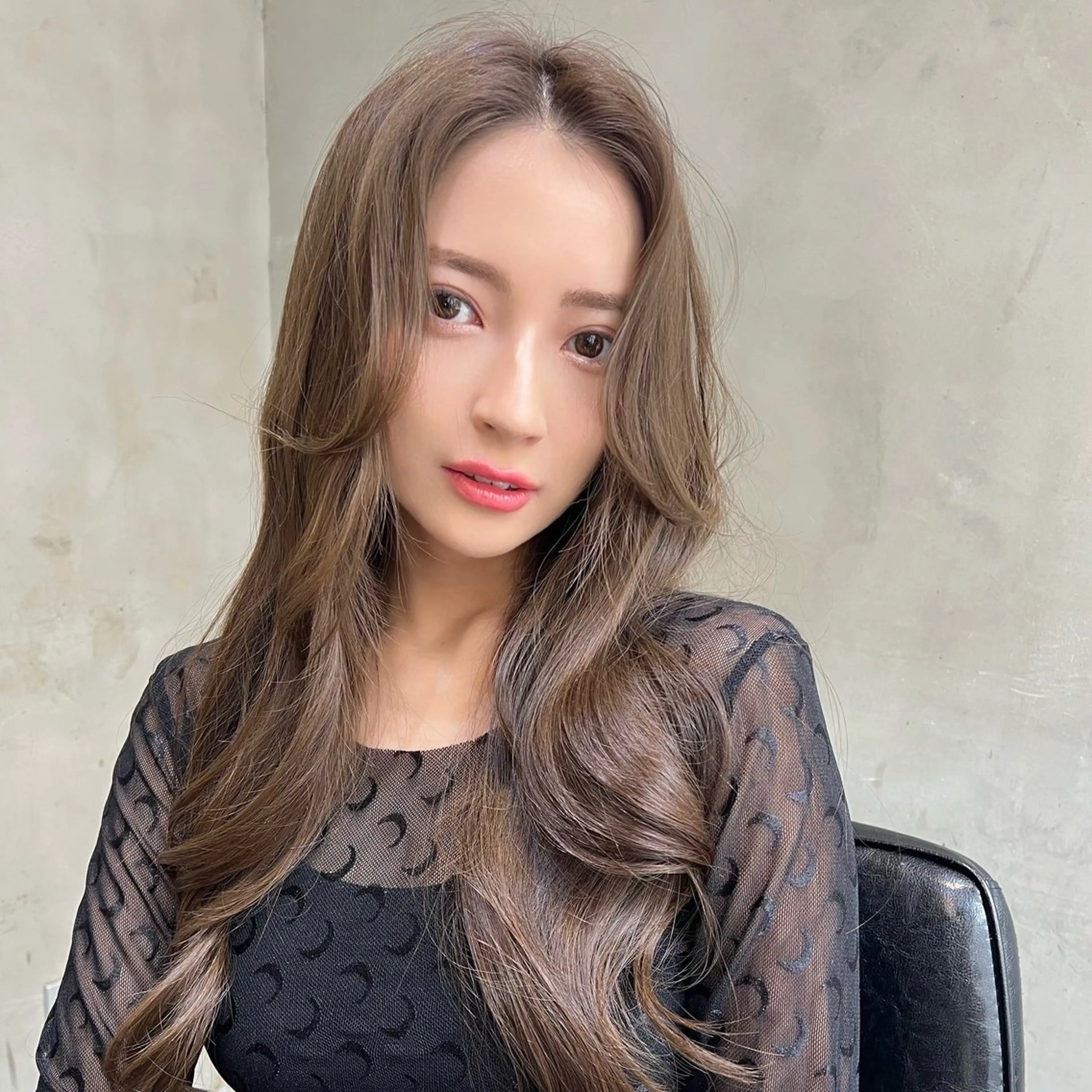 ロング カラー カット ヘアカラー トリートメント 韓国ヘア/髪質改善/ レイヤー/ブラウンのヘアスタイル