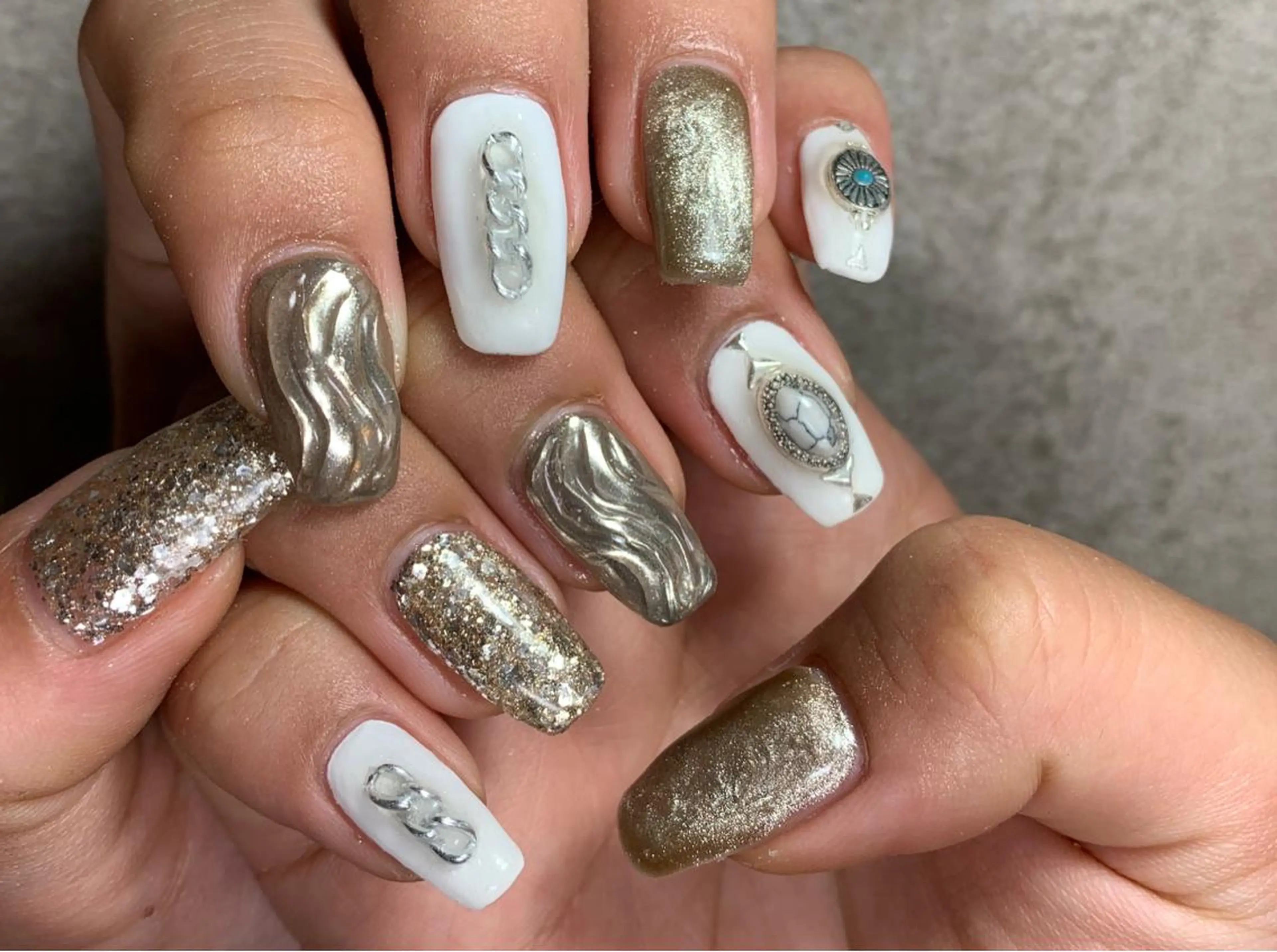 ネイル LAVISH nail salonのネイルデザイン