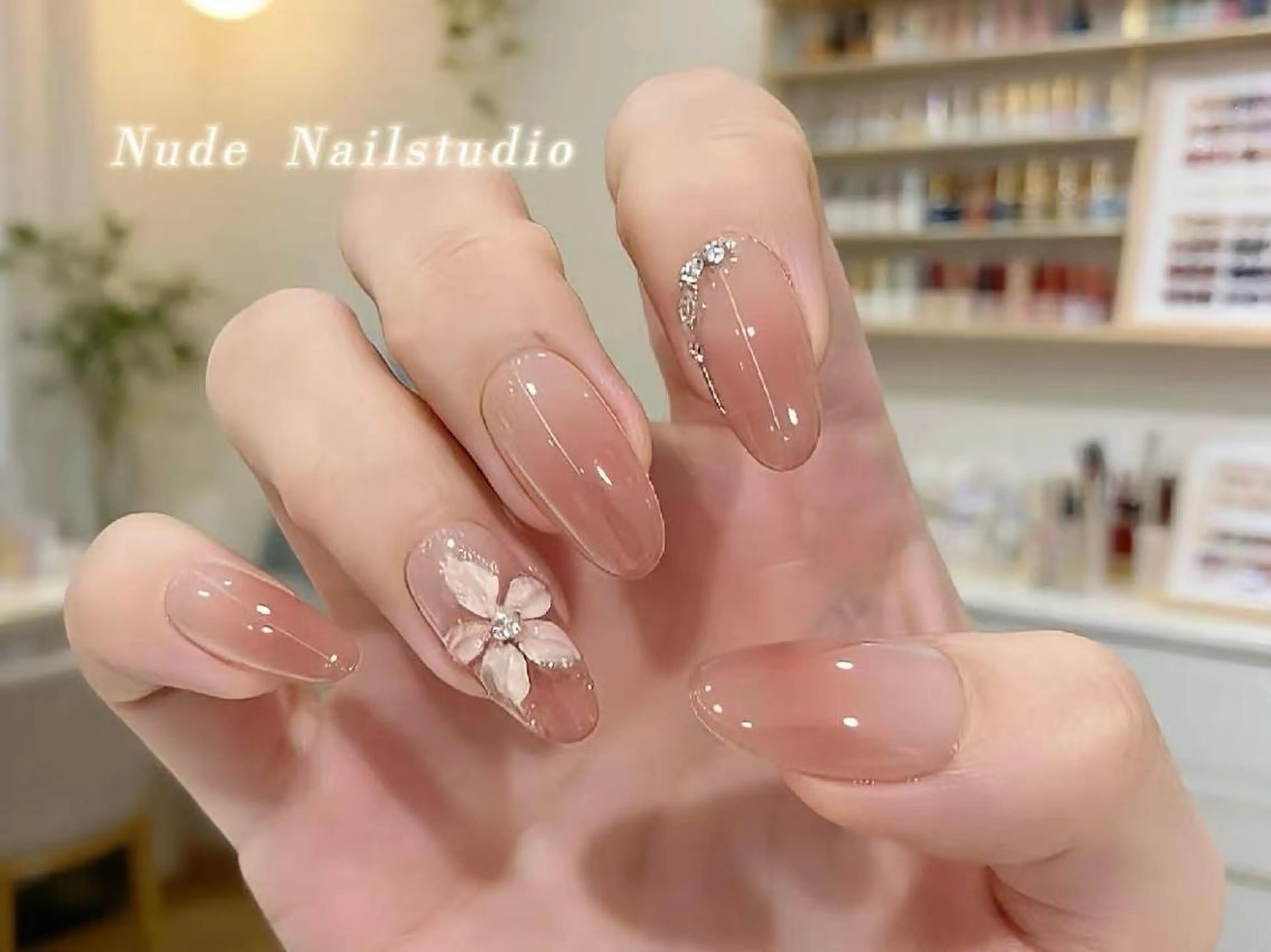 ネイル チークネイル フットネイル フレンチネイル ジェルネイル ガラスフレンチ ヌドネイルスタジオ もものネイルデザイン