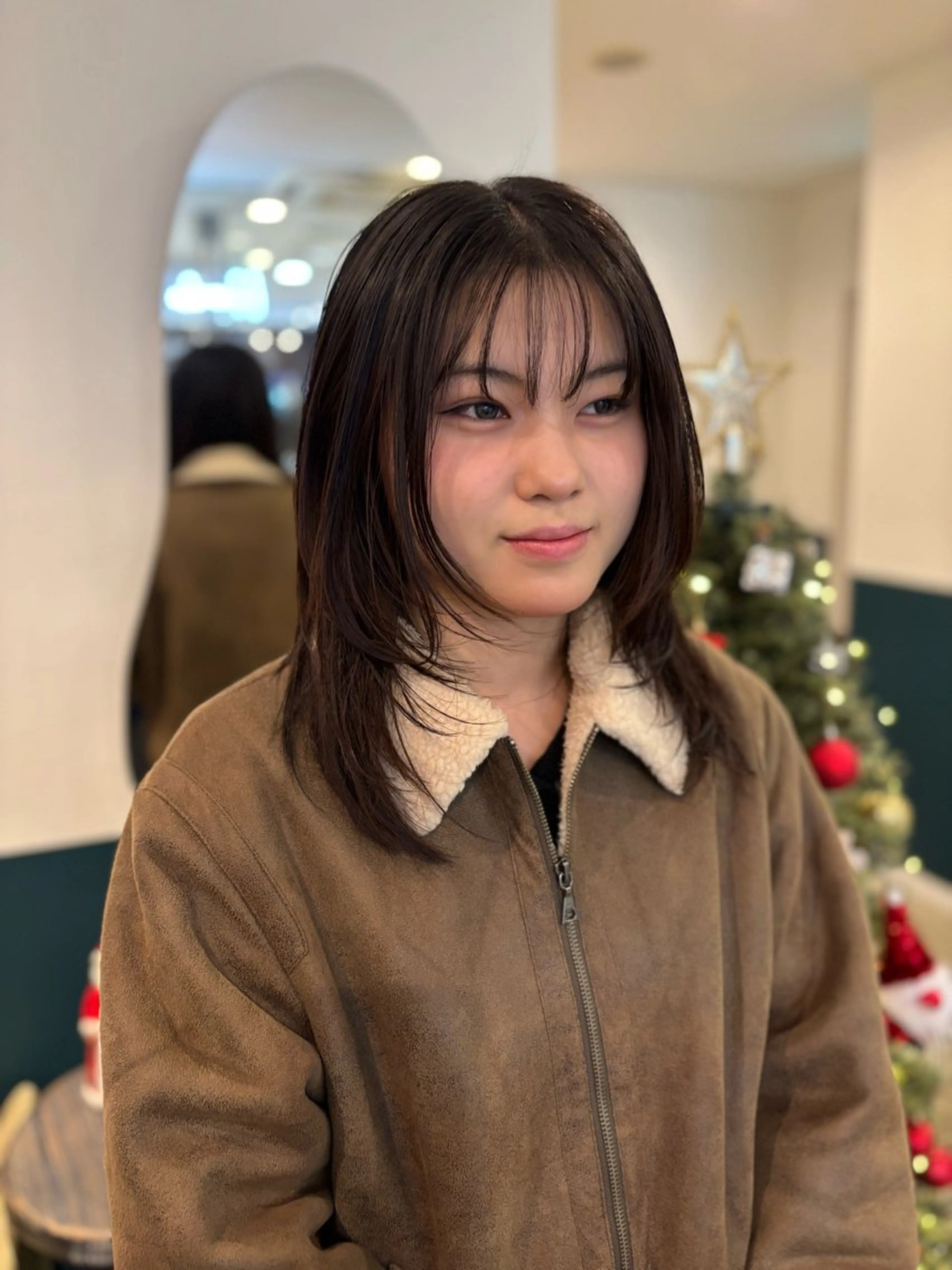 ミディアム 韓国風ヘア レイヤーカット カット ☁️RIKA☁️ @ri2_____bのヘアスタイル