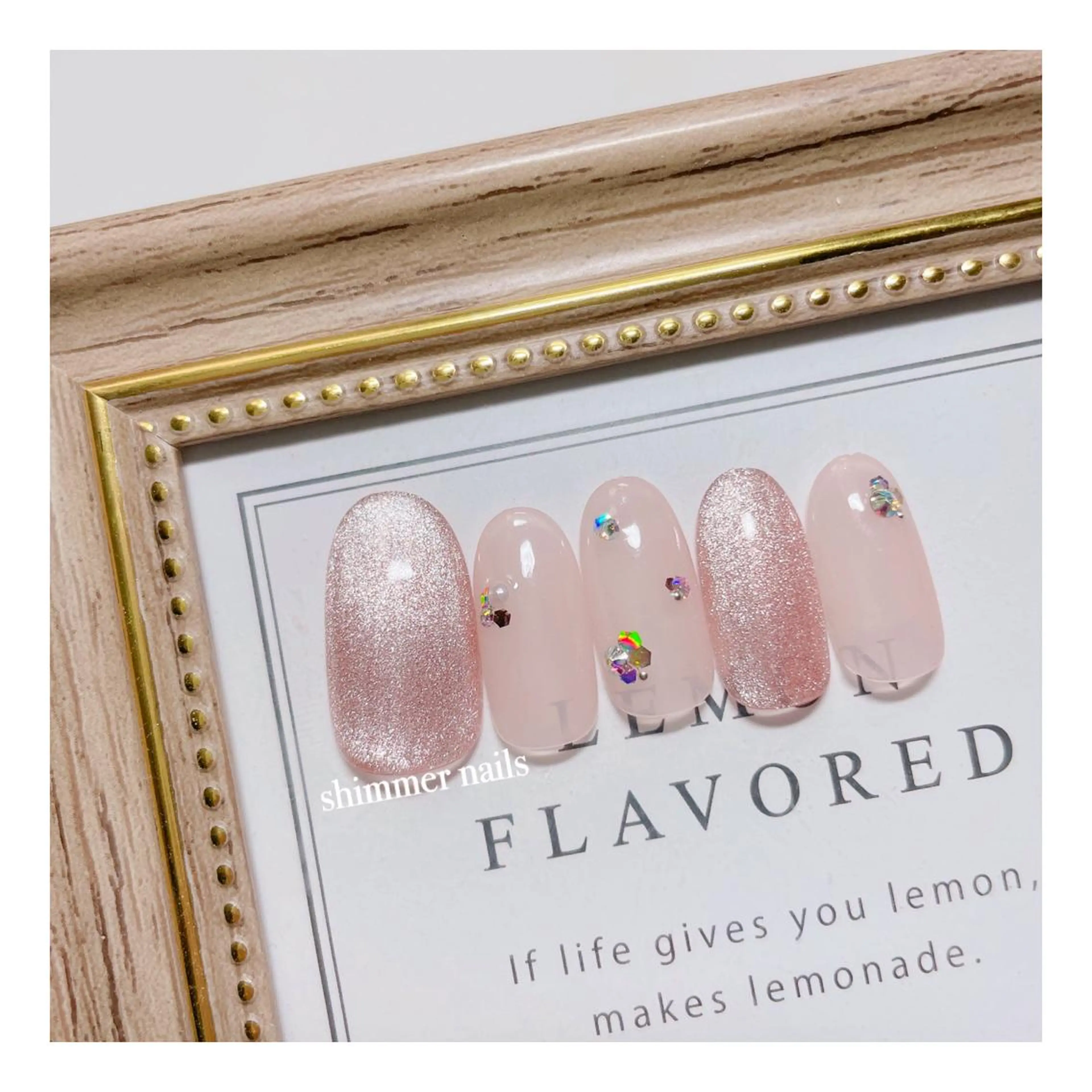 ネイル オーロラネイル shimmer nailsのネイルデザイン