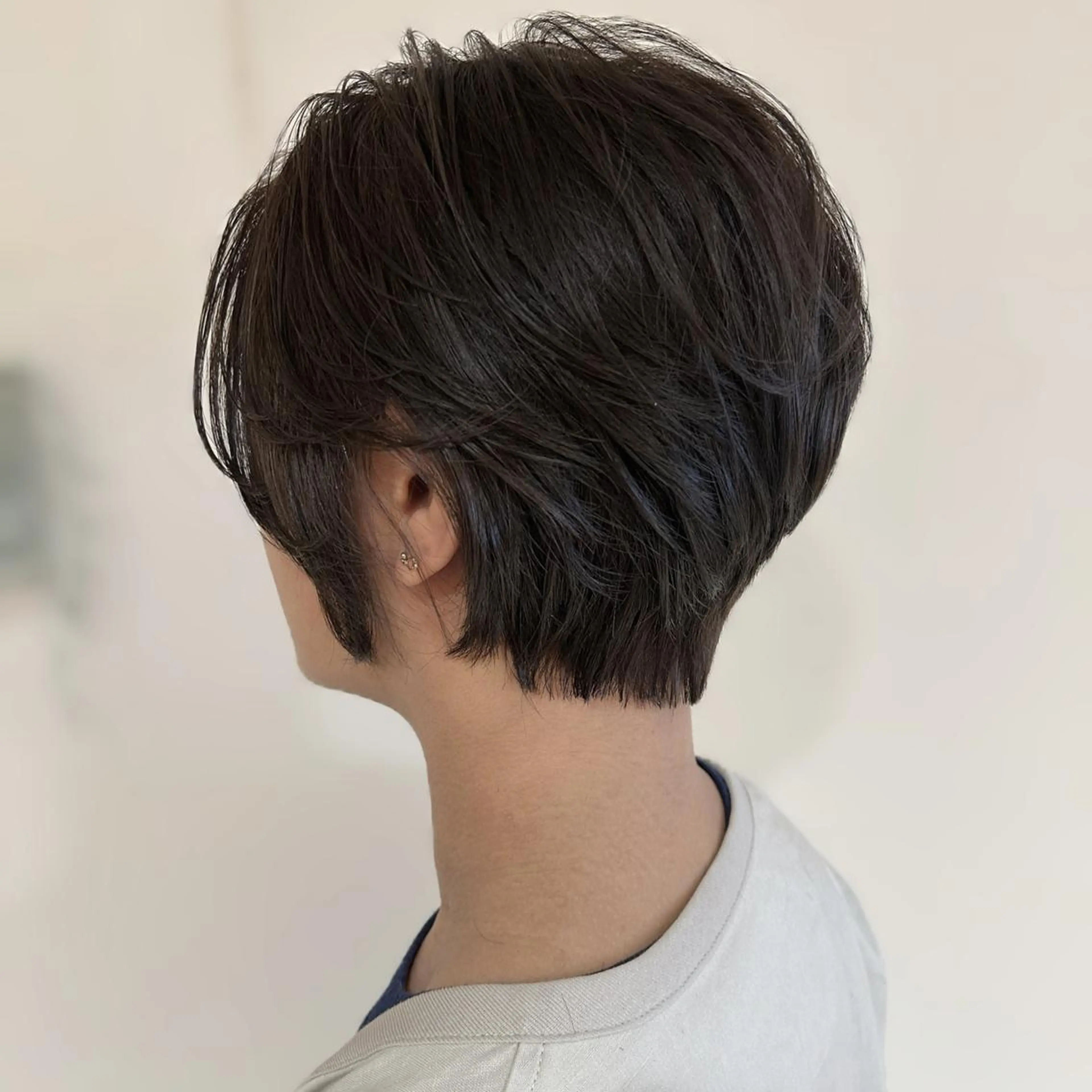 ショート ショートボブ ハンサムショート 丸みショート ボブ くびれヘア カット Halo/長居美容室 似合わせカット/ロキのヘアスタイル