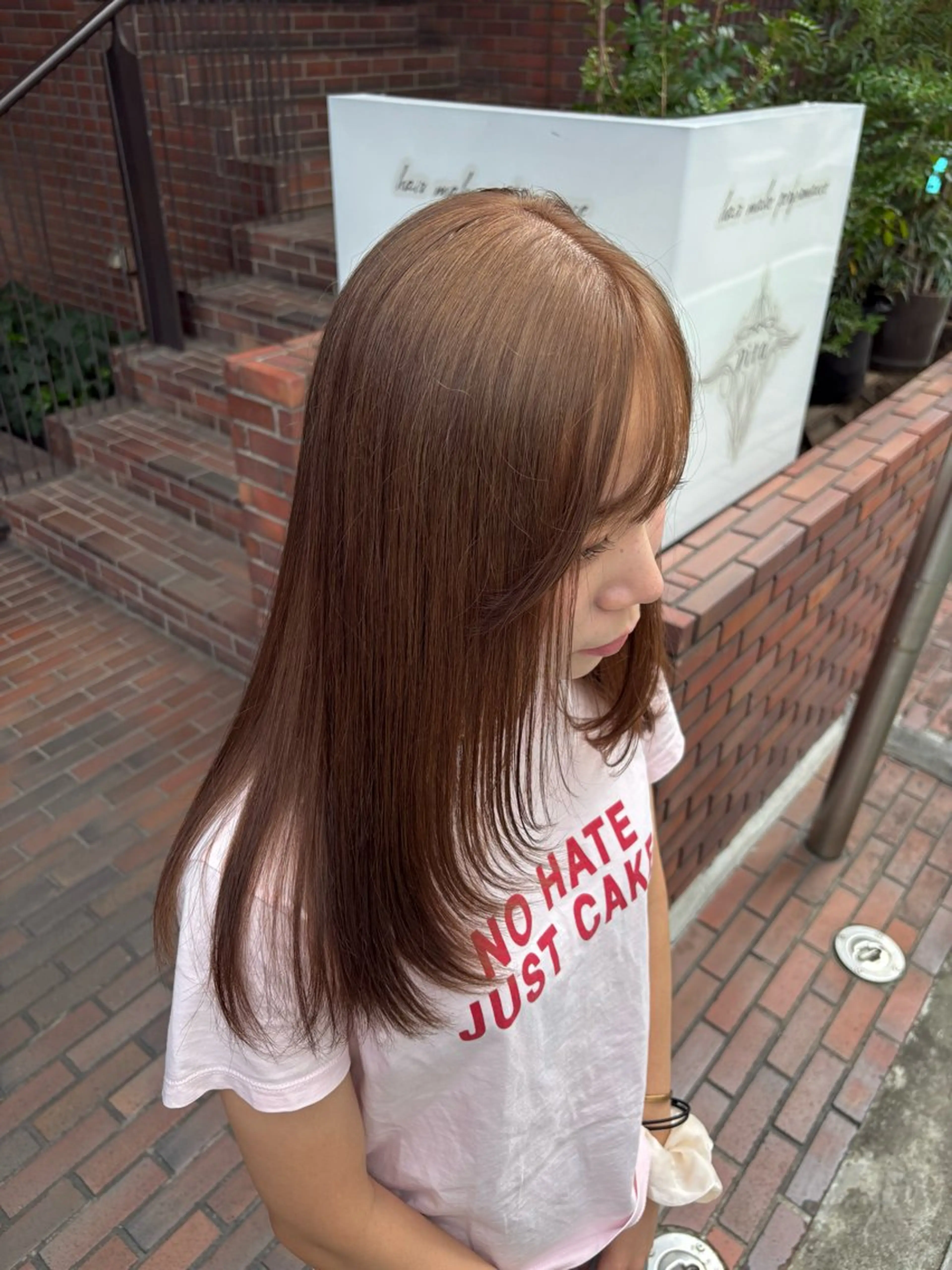 ロング ヘアカラー トリートメント スズキ ユウナのヘアスタイル