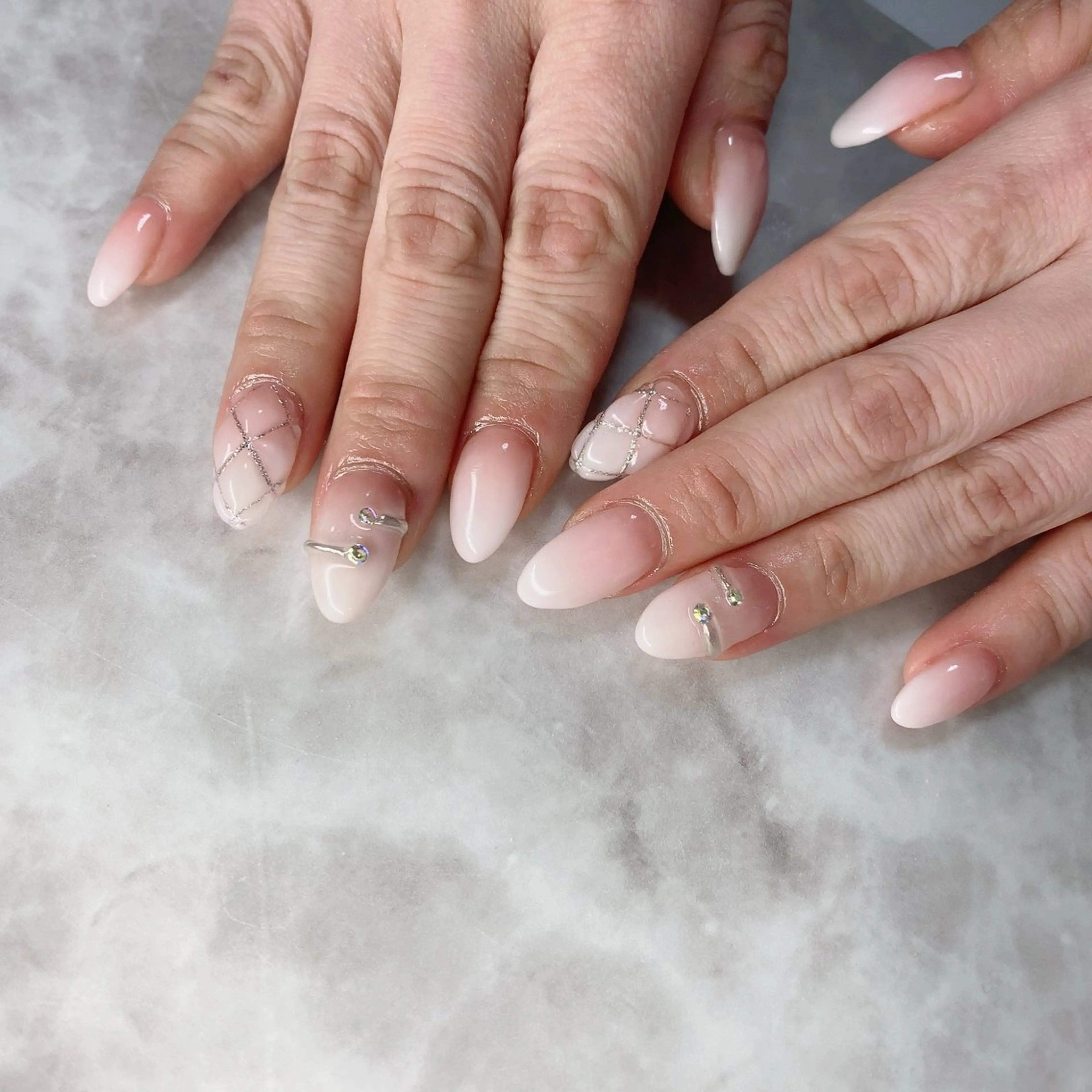 ネイル ハンドネイル C. NAILSのネイルデザイン