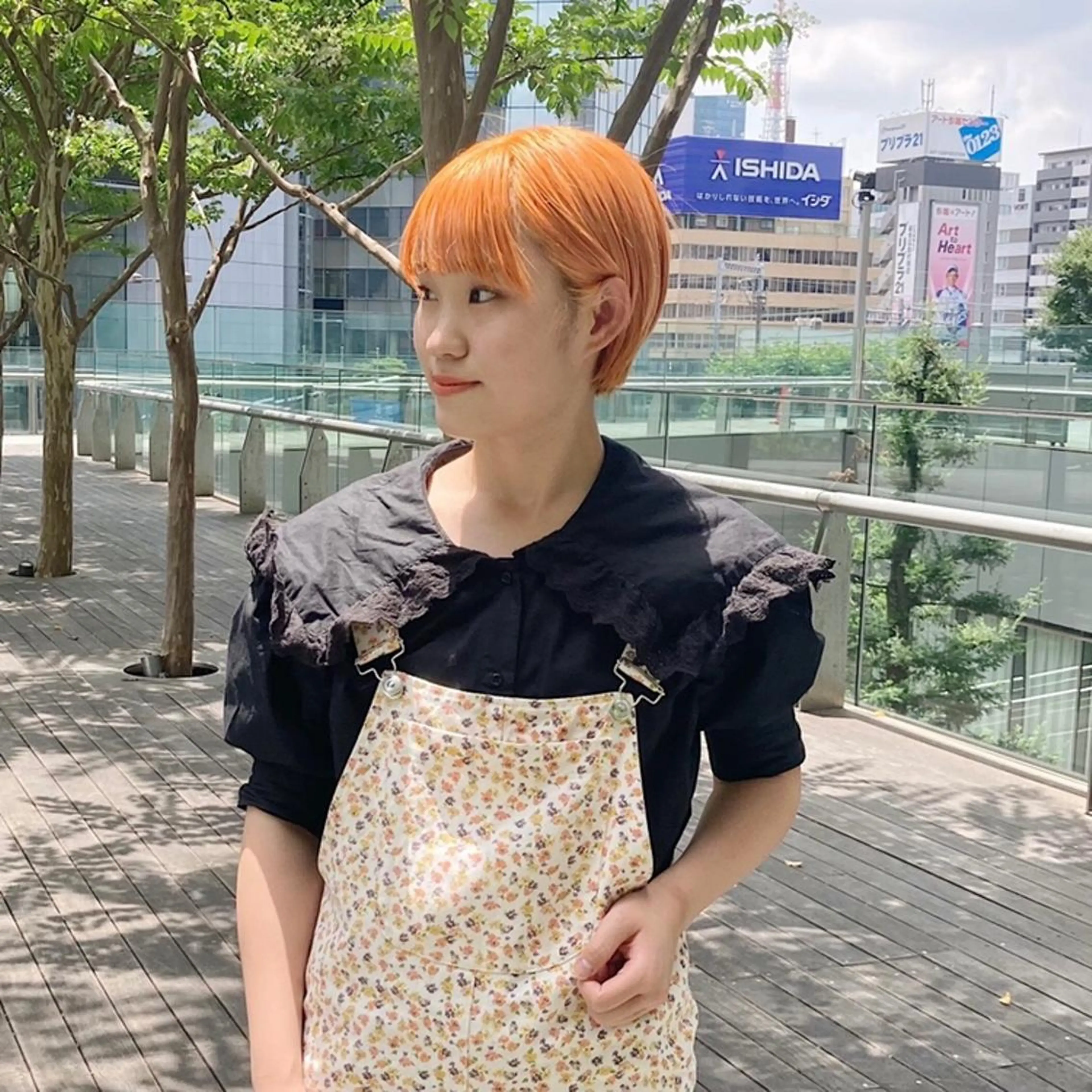 ミディアム カラー ブリーチ オレンジ 暖色/艶髪/ボブ/ ショート/Ayaのヘアスタイル