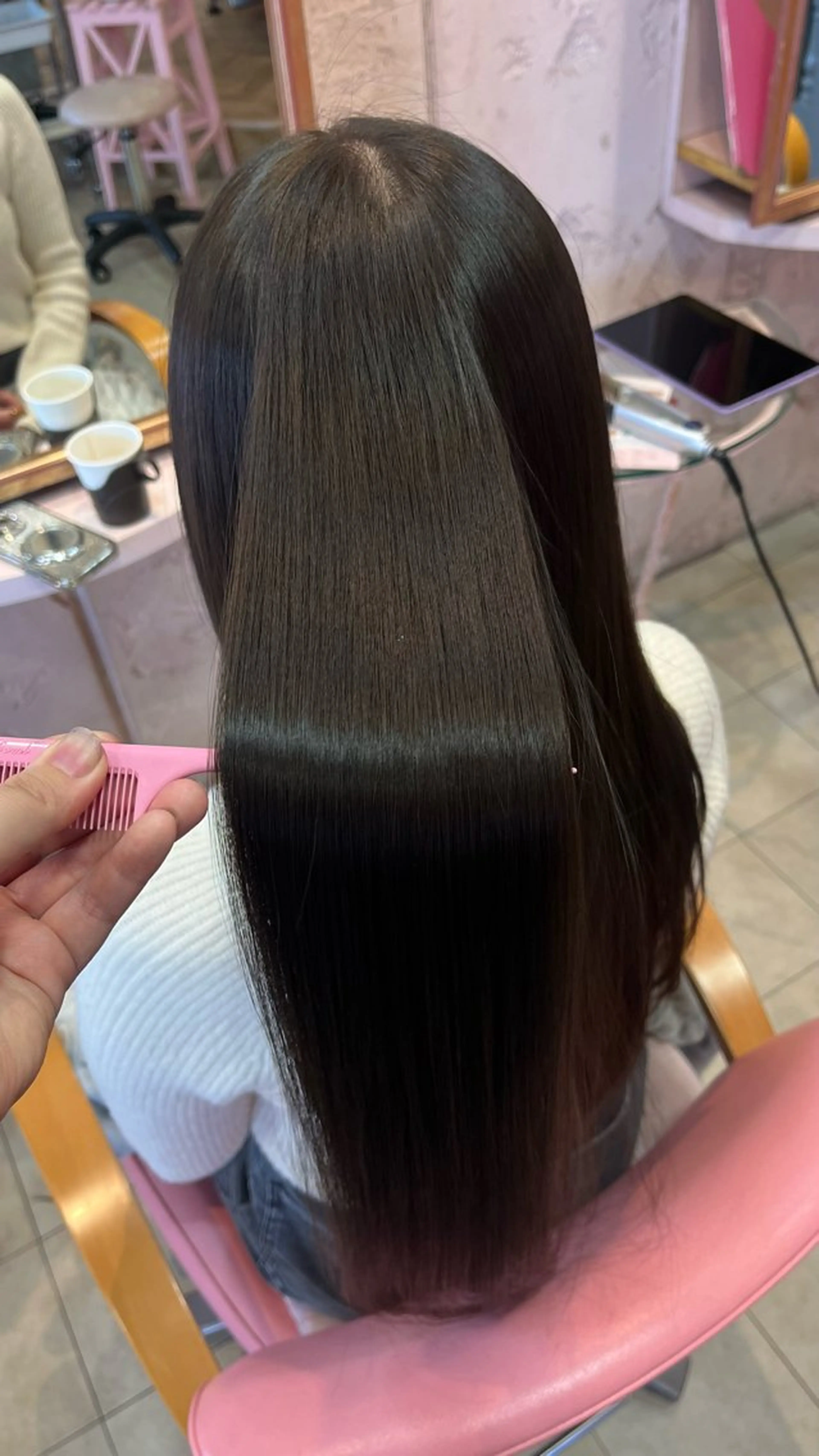 ロング 椎名 海咲のヘアスタイル