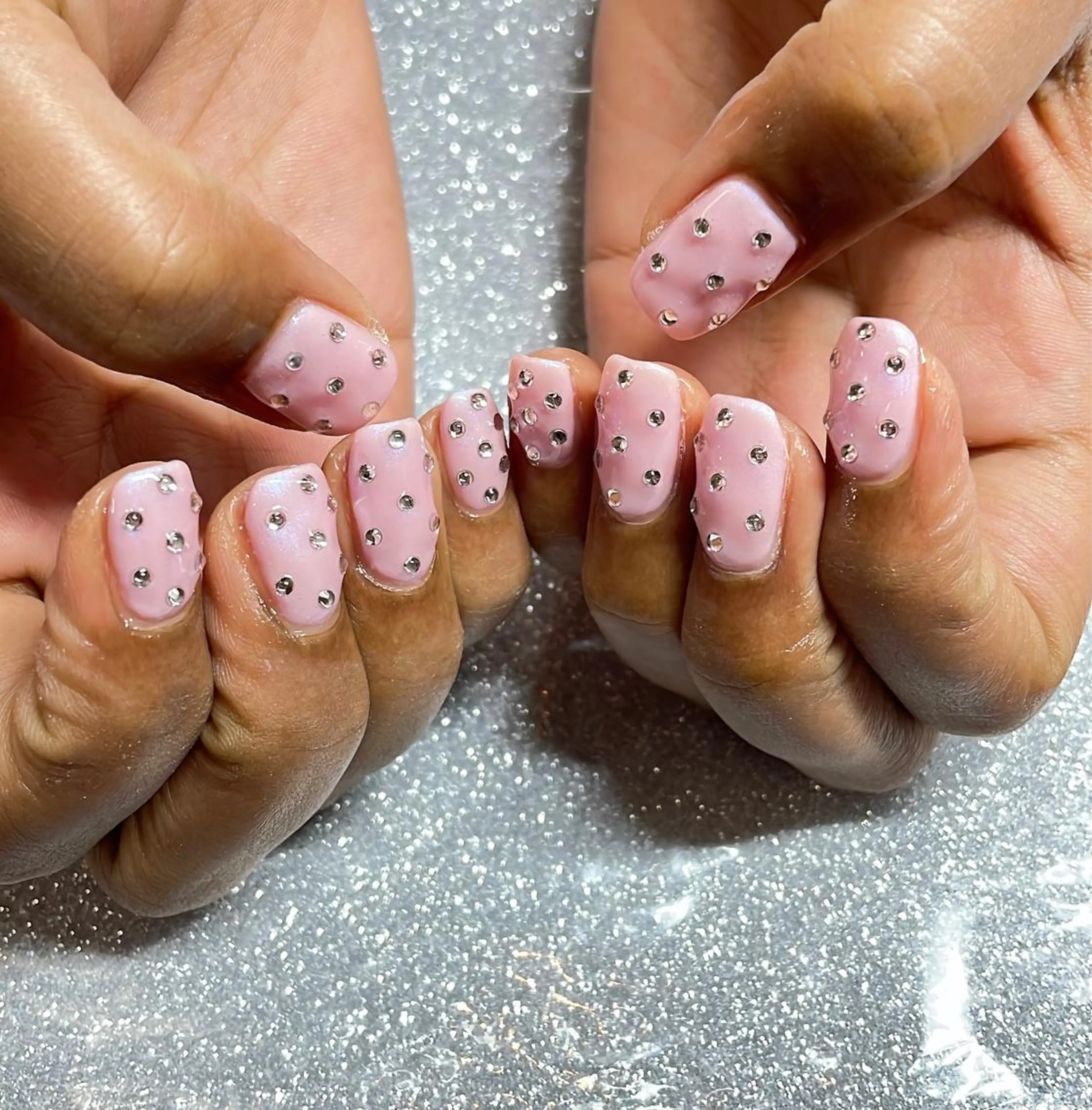 ネイル ハンドネイル VIERU 🌈🎀💖のネイルデザイン