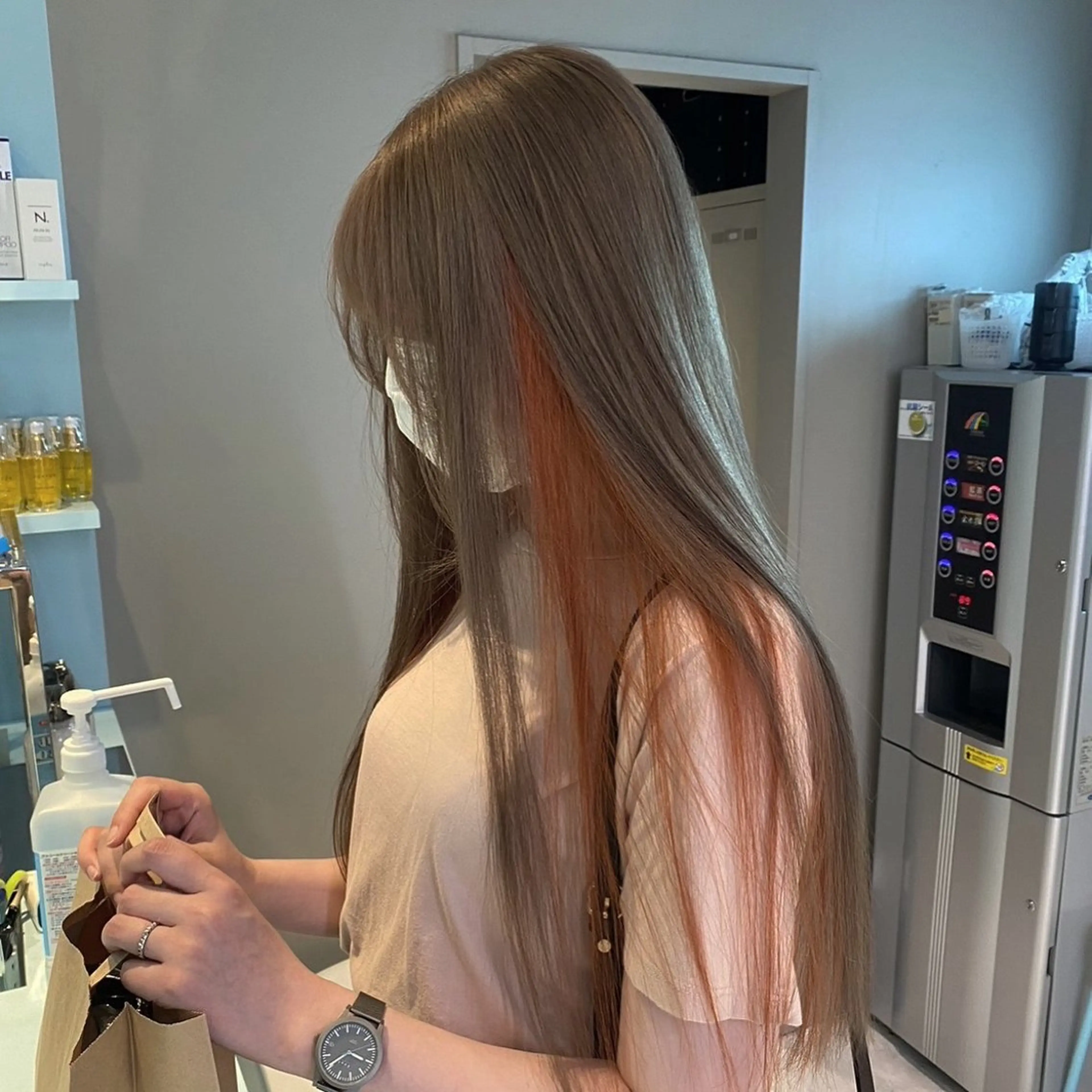 ロング ️🫧 AINE 🫧ハイトーンカラーのヘアスタイル