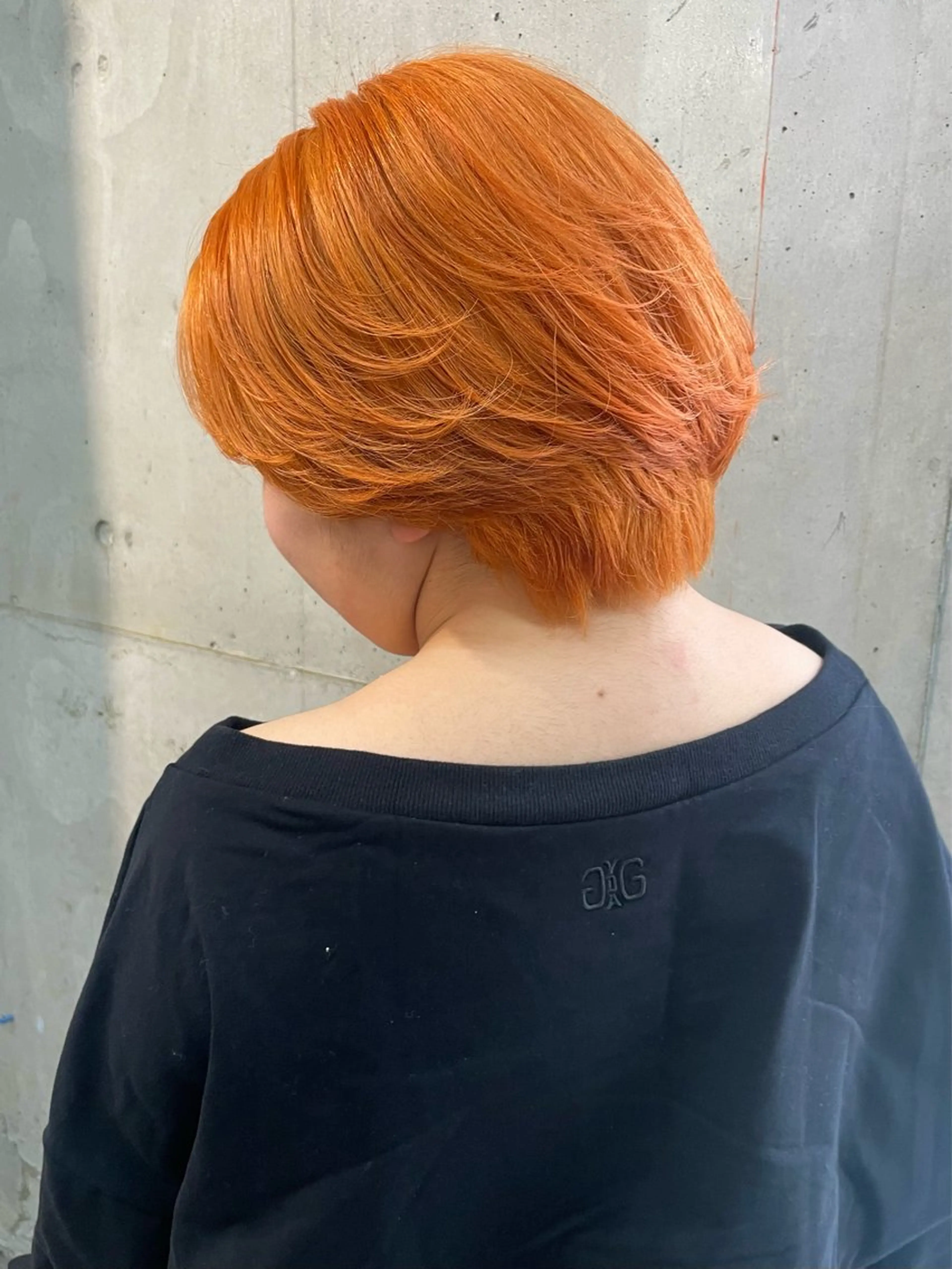 ショート カラー オレンジ ヘアカラー トリートメント SHOTO ハイトー ン/ブロンドカラーのヘアスタイル