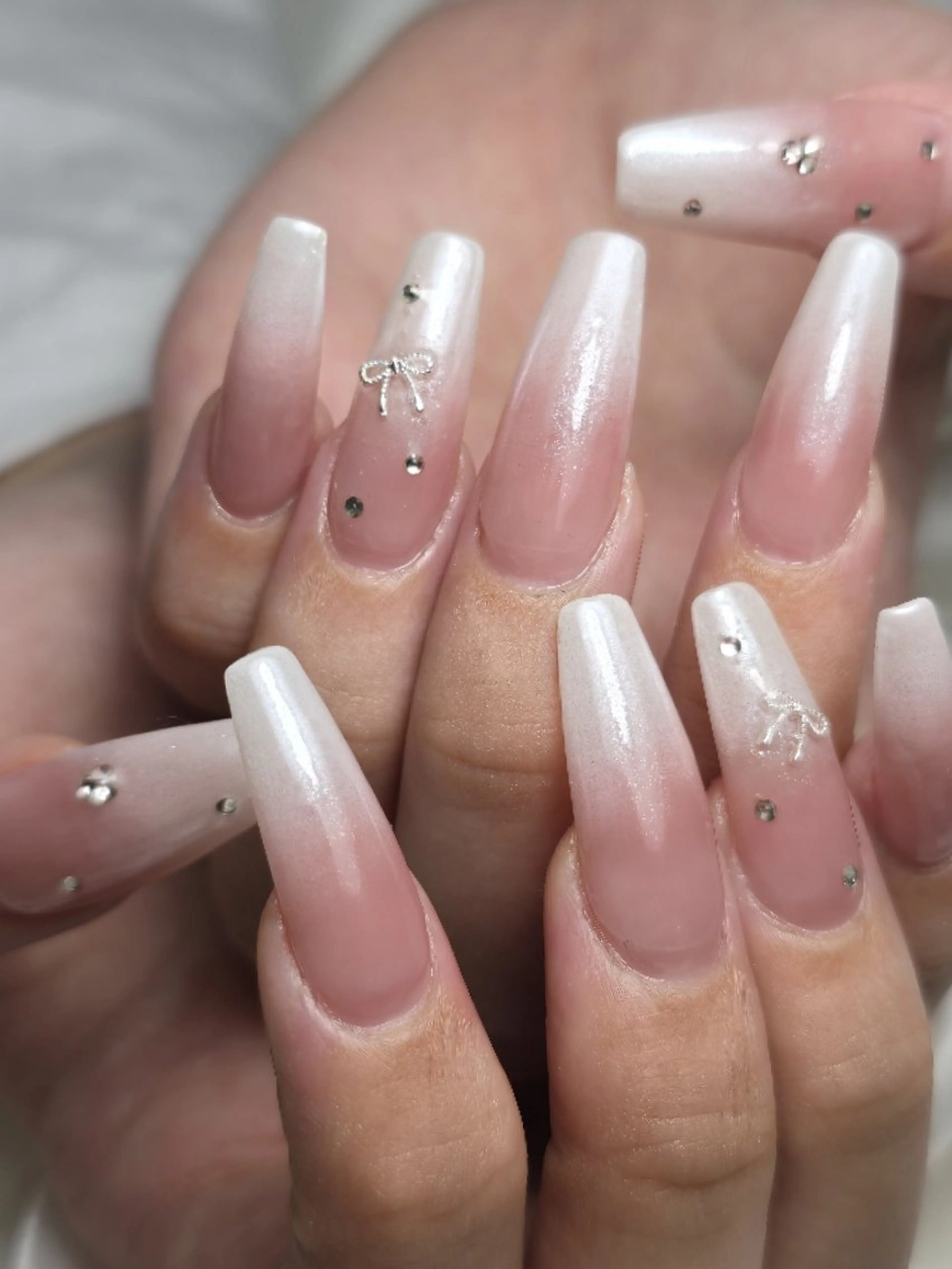 ネイル ワンホンネイル ビジュード ネイルのネイルデザイン