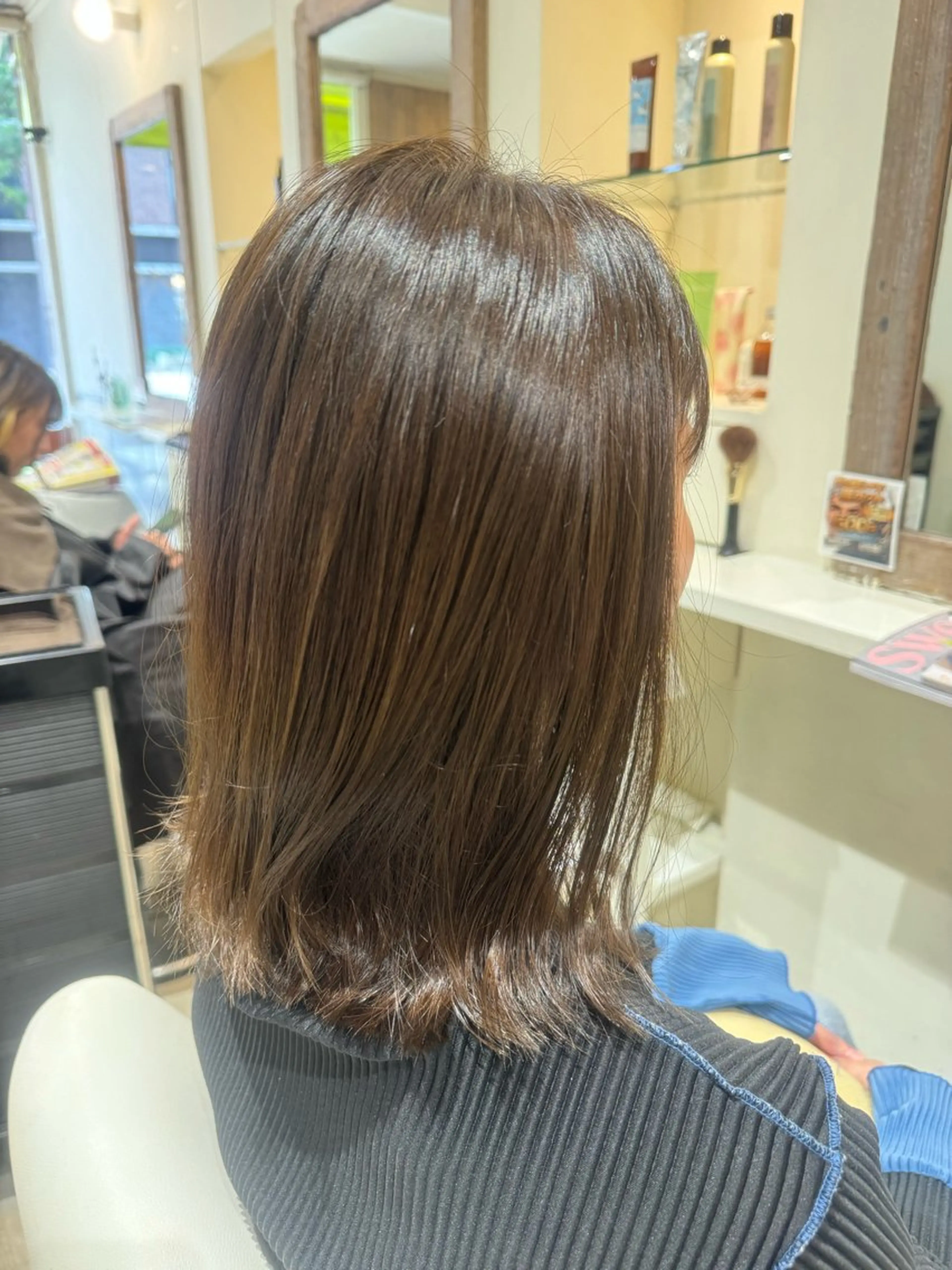 ミディアム カット ヘアカラー NICCOLO室見 Erinaのヘアスタイル