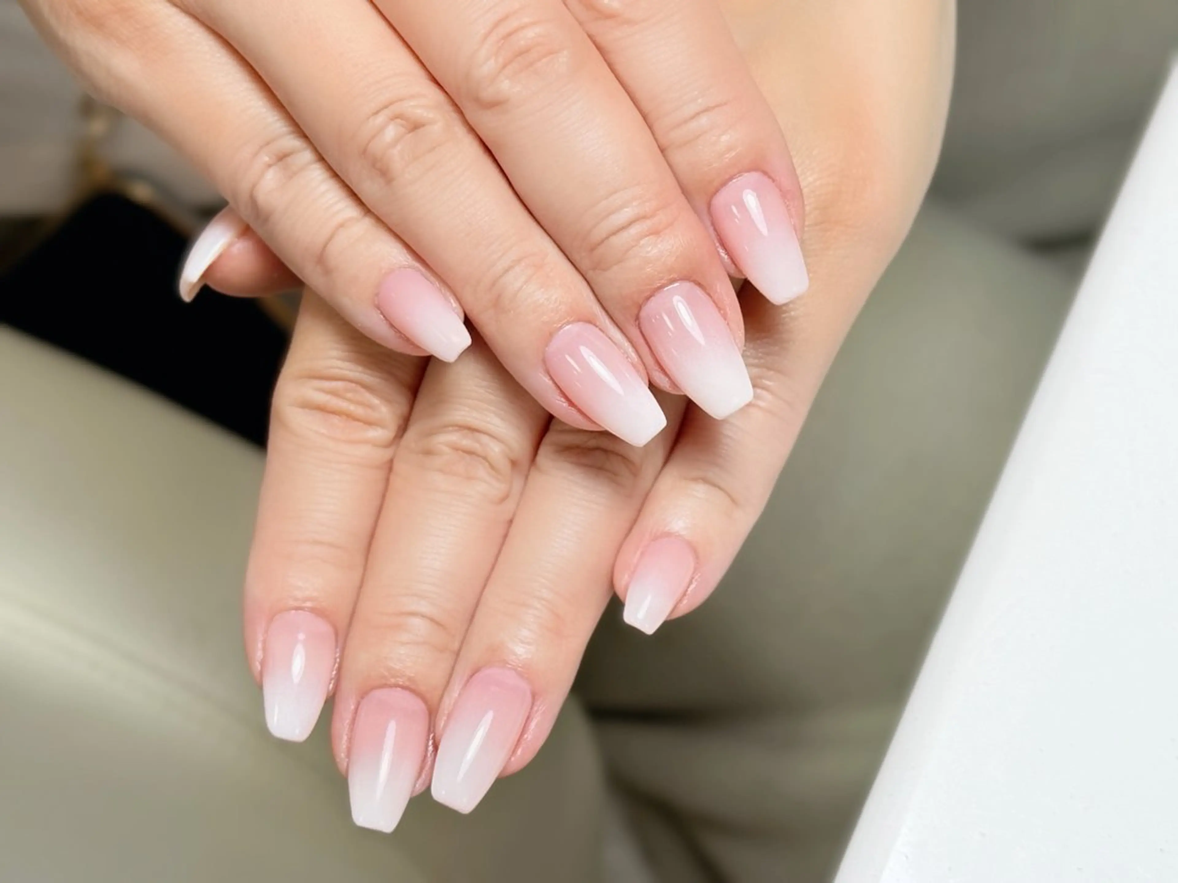 ネイル アートネイル オーロラネイル チークネイル フレンチネイル ガラスフレンチ ハンドネイル 🎀🎀YooLi Nail Salonのネイルデザイン