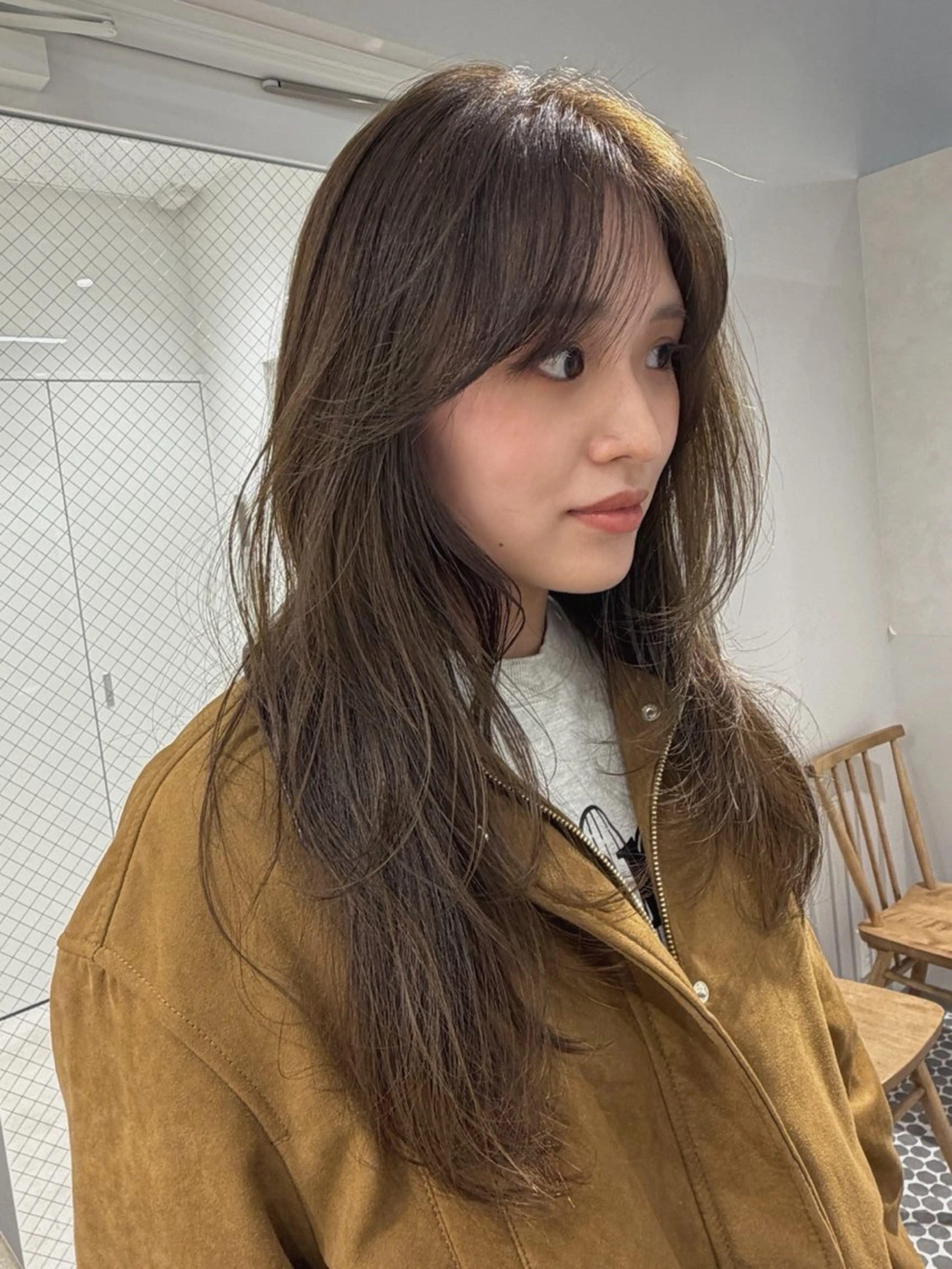 ミディアム カラー ベージュカラー ブリーチ ダブルカラー ブリーチなしカラー オリーブベージュ SALOWIN 栄3丁目店所属・砂原 ひよりのヘアスタイル