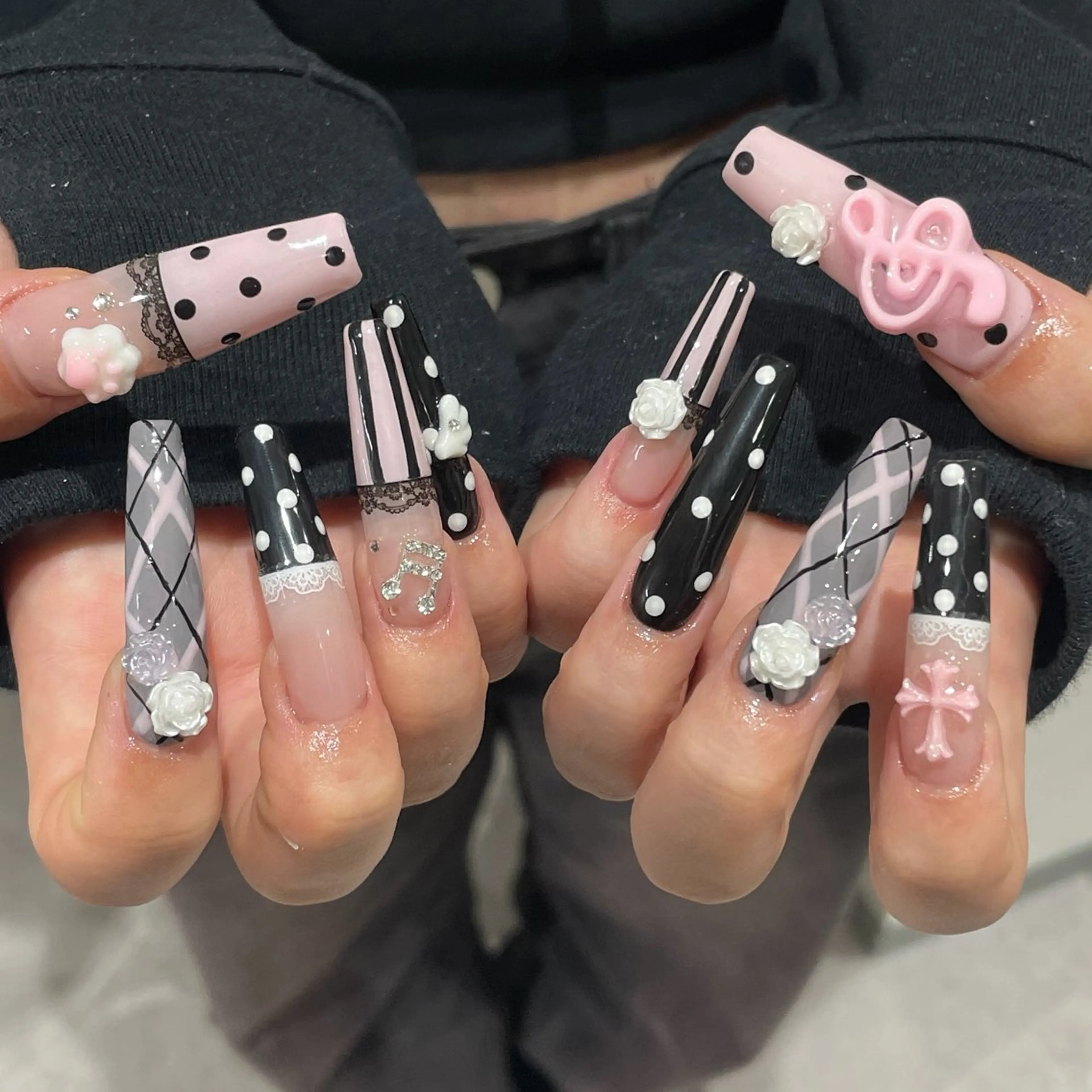 ネイル ハンドネイル IROHA NAIL Kurumi🪽🫧のネイルデザイン