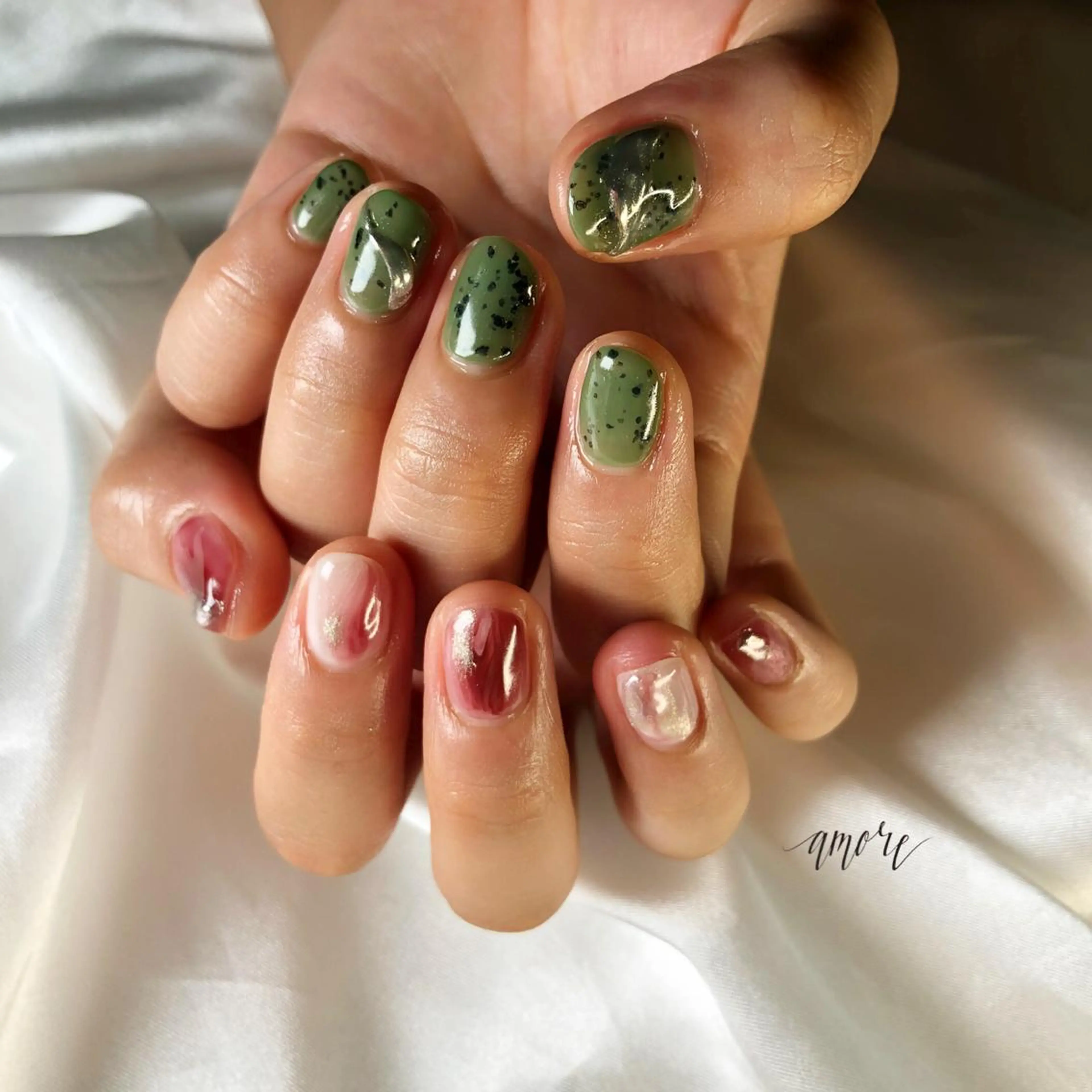 ネイル ジェルネイル 氷ネイル・うるうるネイル マグネットネイル ミラーネイル ニュアンスネイル You kyehwaのネイルデザイン