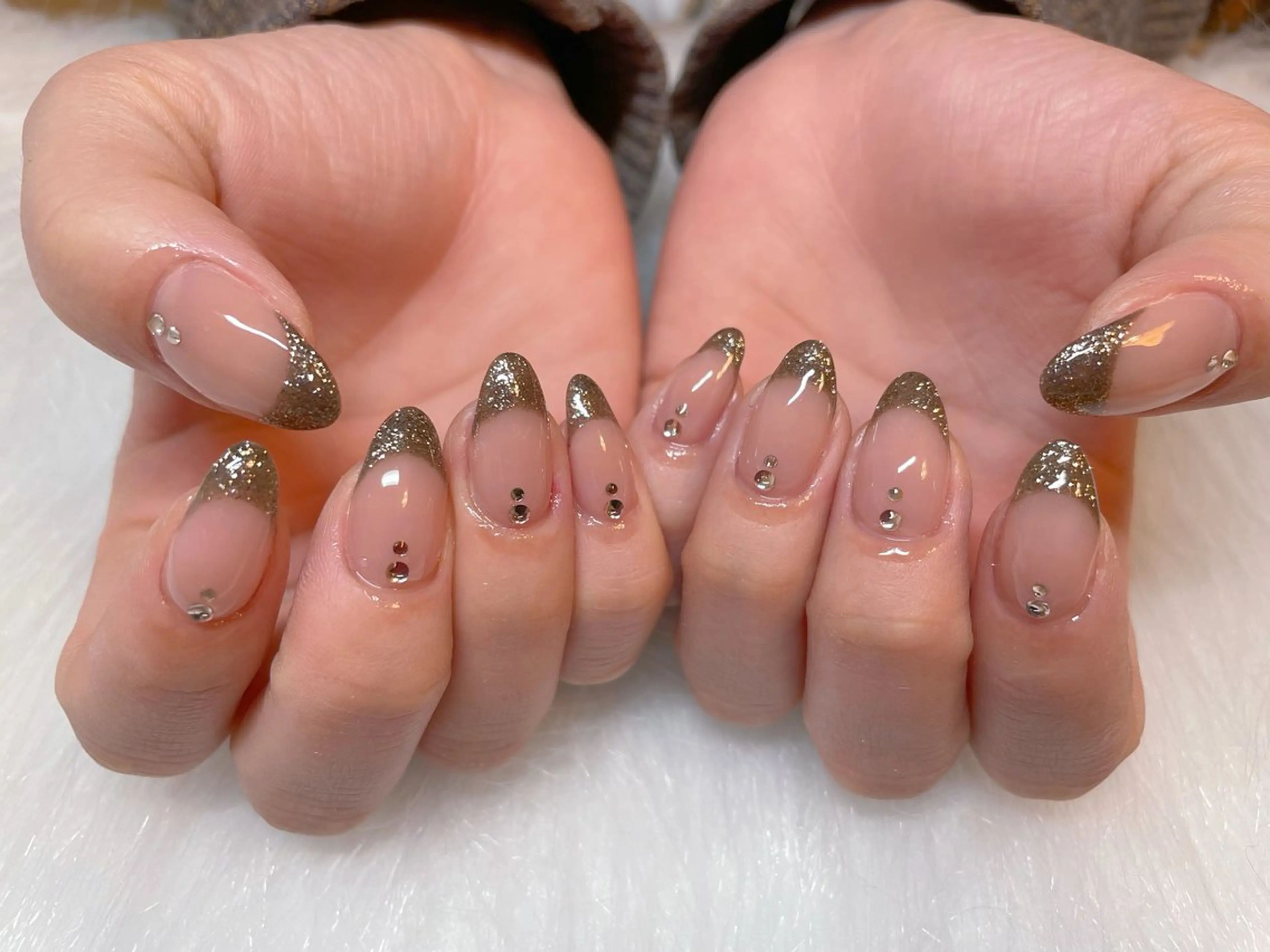 ネイル フレンチネイル キラキラネイル ラメ(グリッター) ストーンネイル エン Nail salonのネイルデザイン