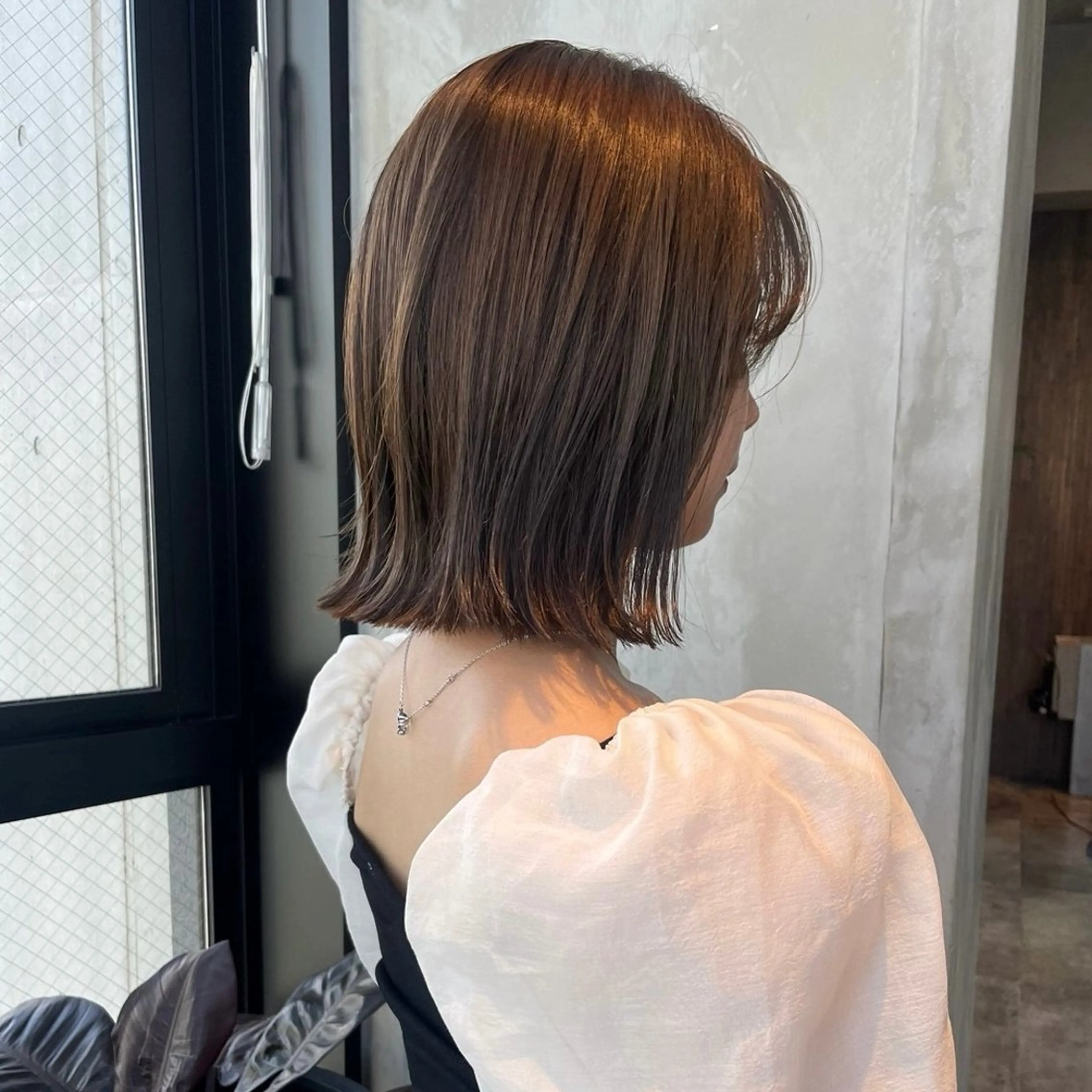 ミディアム カラー ベージュカラー ブリーチ ブロンド ケアブリーチ 透明感カラー カット ヘアカラー トリートメント 新宿/韓国ボブ/ レイヤーボブしょうごのヘアスタイル